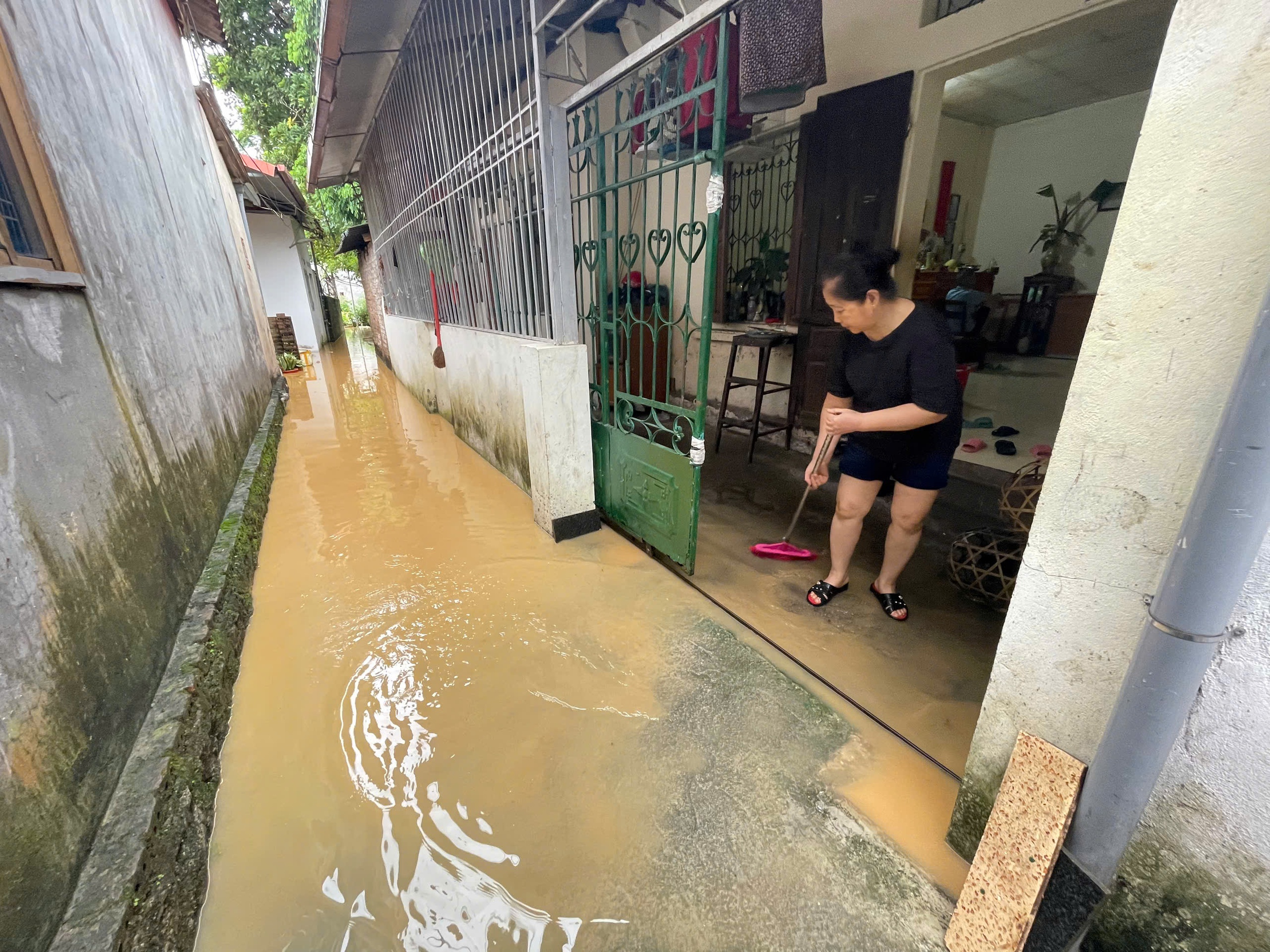 Cao Bằng: C&aacute;c tuyến đường đ&atilde; th&ocirc;ng suốt, khẩn trương khắc phục hậu quả mưa lũ- Ảnh 2.
