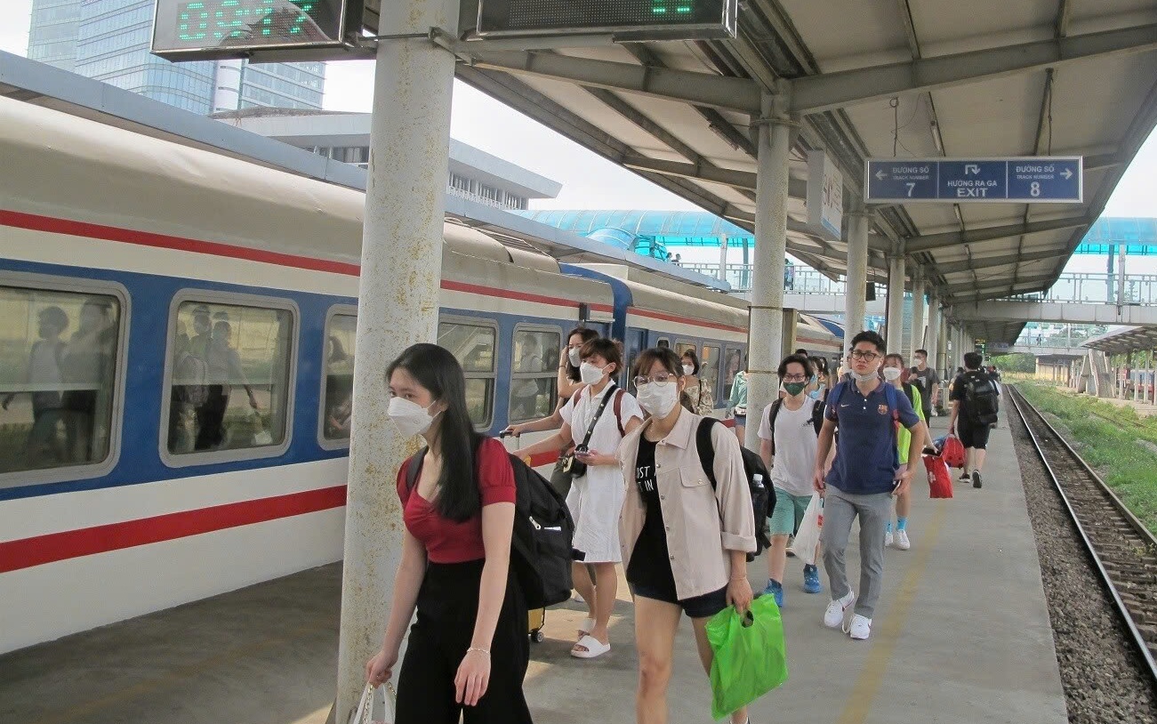 Giảm gi&aacute; v&eacute; t&agrave;u cho t&acirc;n sinh vi&ecirc;n nhập học