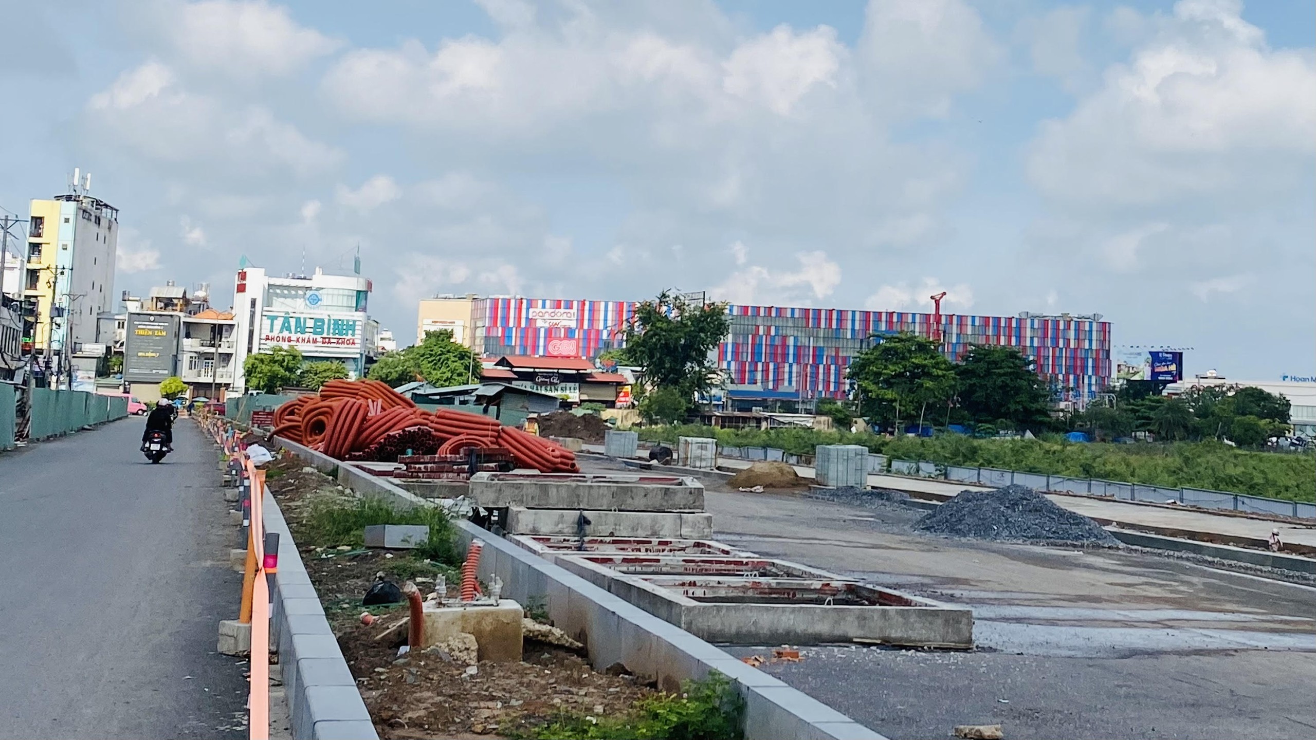 Gói thầu quan trọng nhất đường nối Trần Quốc Hoàn - Cộng Hòa sắp thông xe- Ảnh 10. Gói thầu quan trọng nhất đường nối Trần Quốc Hoàn - Cộng Hòa sắp thông xe- Ảnh 10.