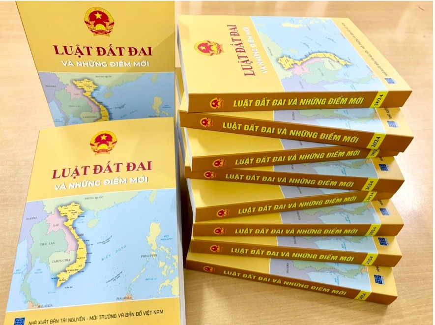 Ph&aacute;t triển đội ngũ 300 c&ocirc;ng chức n&ograve;ng cốt tham mưu x&acirc;y dựng ph&aacute;p luật- Ảnh 1.