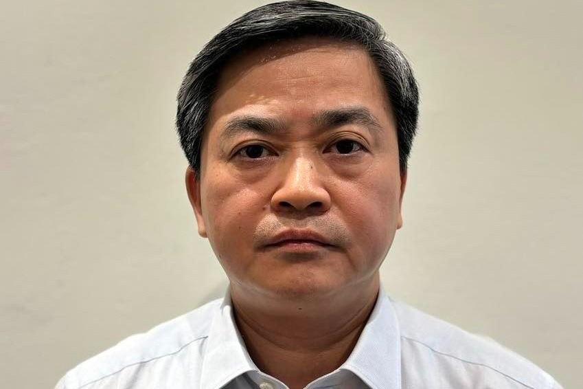 Cựu B&iacute; thư Bến Tre L&ecirc; Đức Thọ được tặng xế sang, đồng hồ hiệu v&agrave; cả triệu USD- Ảnh 1.