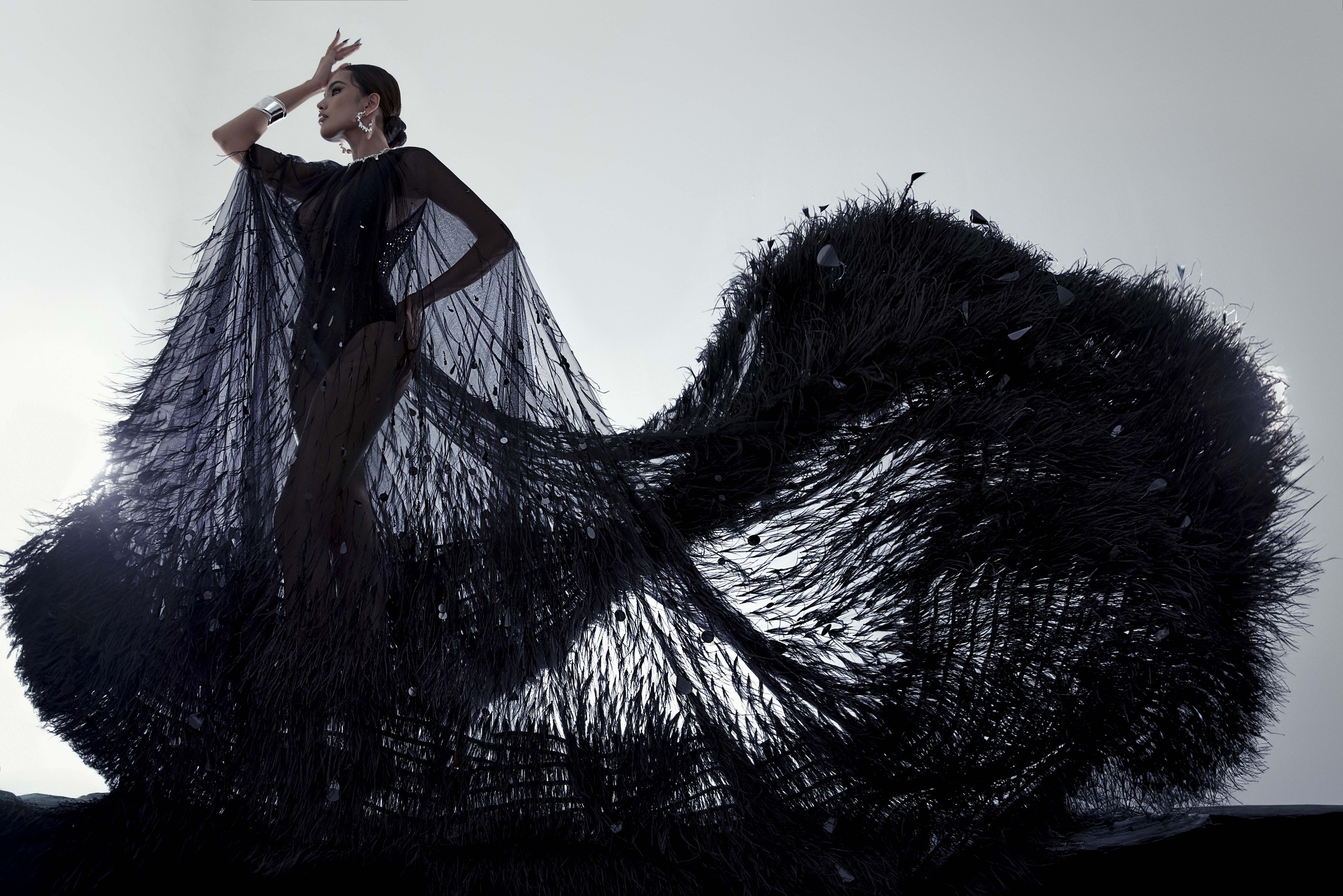 Bộ ảnh đánh dấu một năm đăng quang của Miss Grand Vietnam 2023 Lê Hoàng Phương- Ảnh 6. Bộ ảnh đánh dấu một năm đăng quang của Miss Grand Vietnam 2023 Lê Hoàng Phương- Ảnh 6.