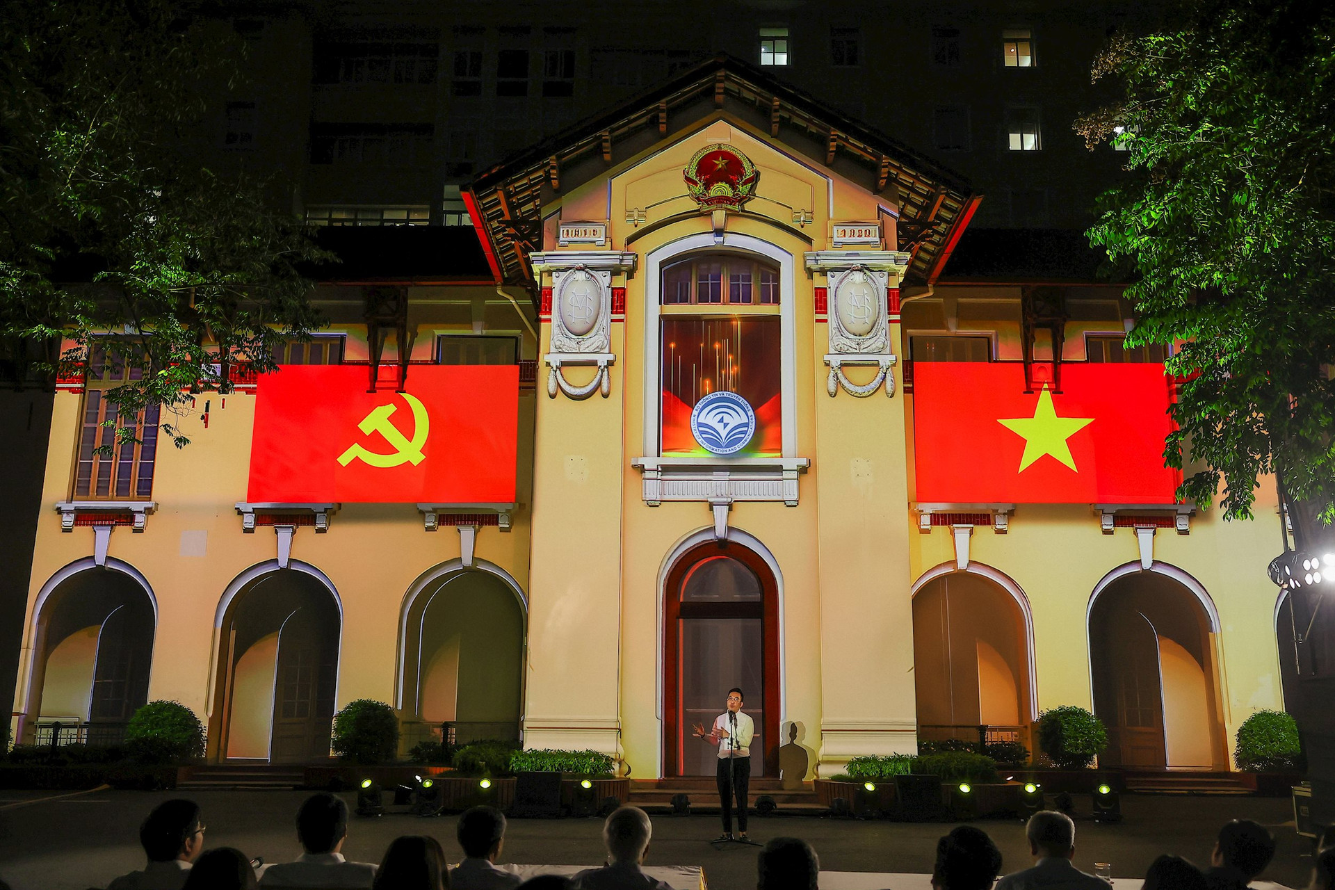 Tr&igrave;nh chiếu 3D mapping ho&agrave;nh tr&aacute;ng tại t&ograve;a nh&agrave; cổ hơn 100 tuổi- Ảnh 2.