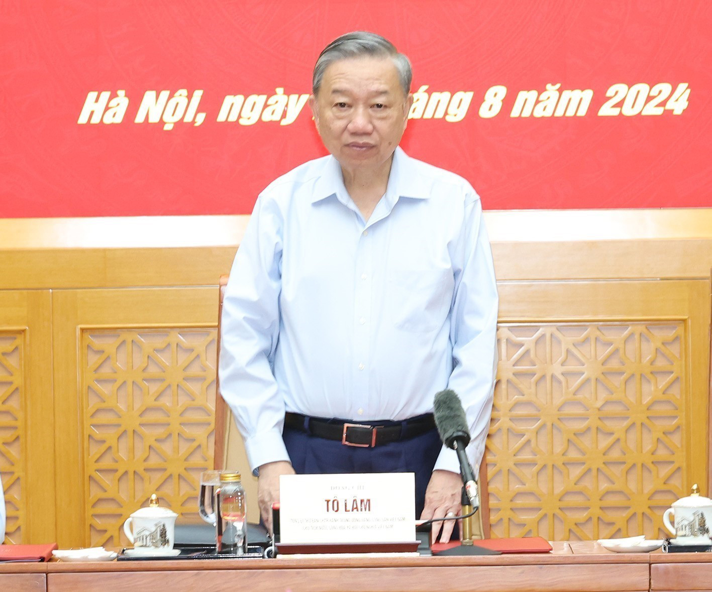 Tổng B&iacute; thư, Chủ tịch nước T&ocirc; L&acirc;m l&agrave;m việc với Ban Thường vụ Qu&acirc;n ủy Trung ương- Ảnh 1.