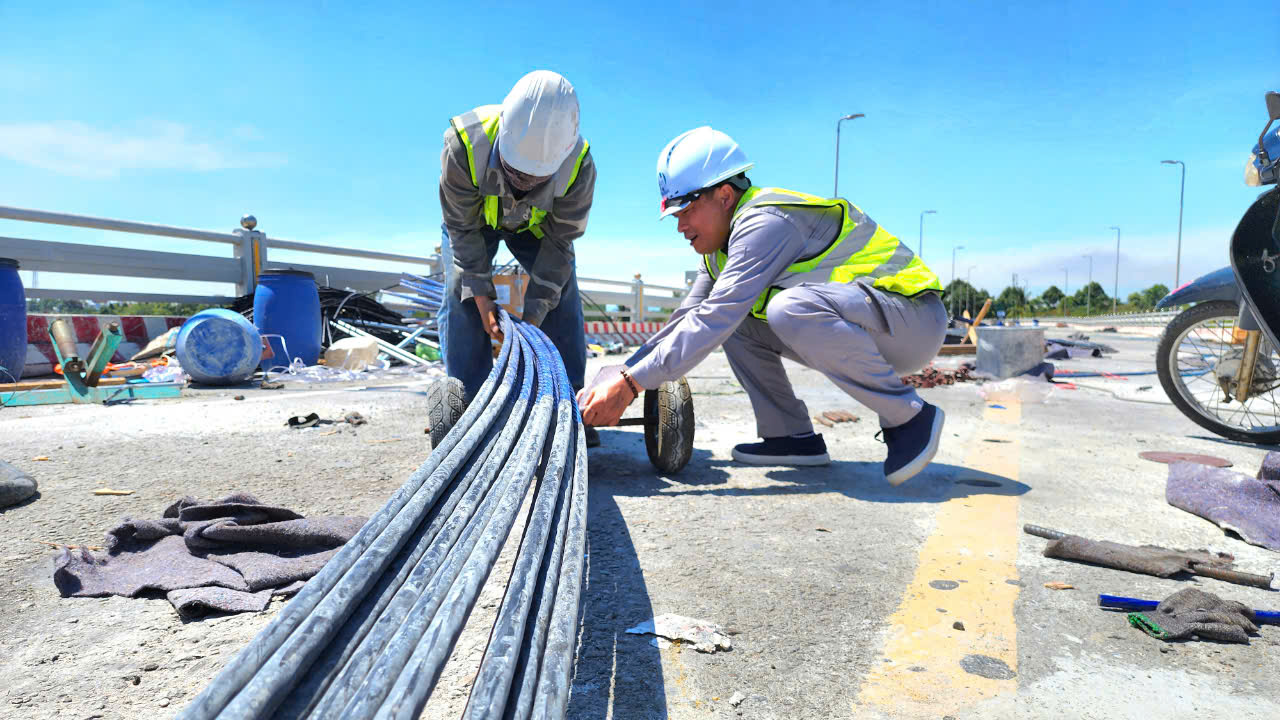 Từ tháng 9, các phương tiện được lưu thông qua cầu Trà Khúc 2- Ảnh 12. Từ tháng 9, các phương tiện được lưu thông qua cầu Trà Khúc 2- Ảnh 12.