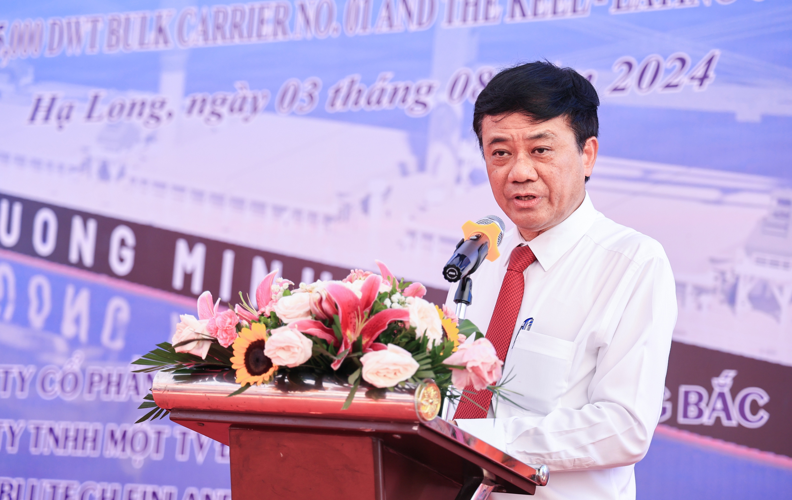 Hạ thủy tàu hàng trọng tải 45.000 DWT- Ảnh 1. Hạ thủy tàu hàng trọng tải 45.000 DWT- Ảnh 1.