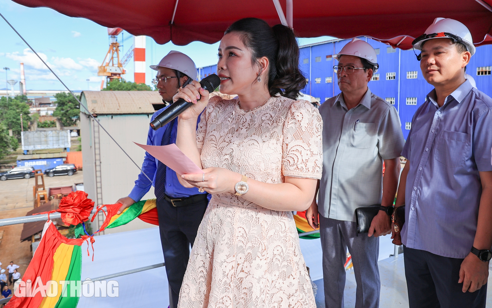 Cận cảnh tàu hàng 45.000 DWT vừa hạ thủy tại Hạ Long- Ảnh 8. Cận cảnh tàu hàng 45.000 DWT vừa hạ thủy tại Hạ Long- Ảnh 8.