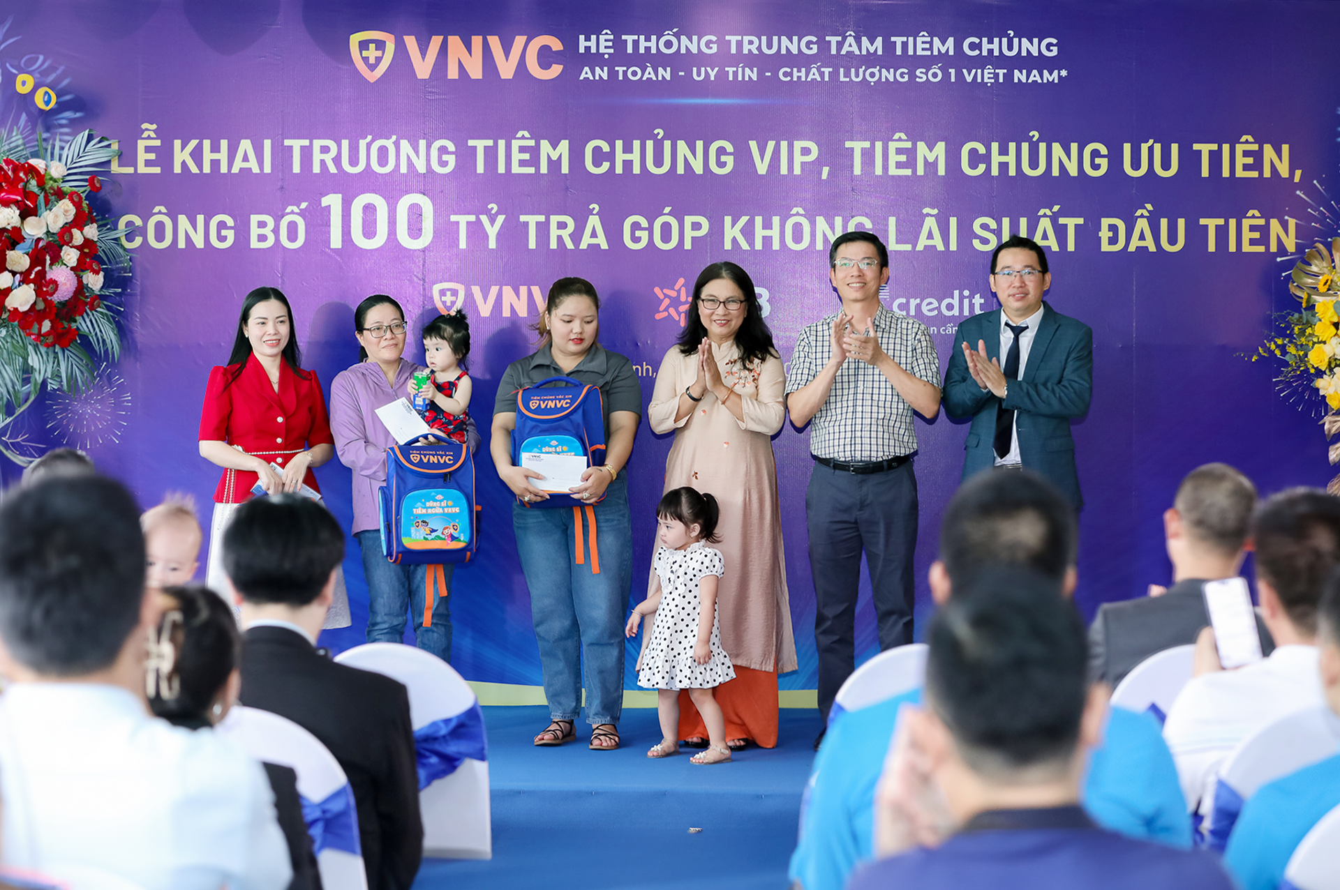 VNVC 8 năm mang vắc-xin chất lượng cao đến người d&acirc;n- Ảnh 2.