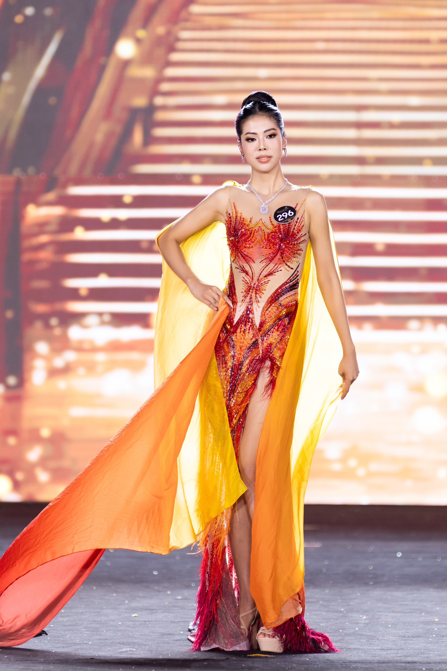 Lệ Nam v&agrave; B&ugrave;i L&yacute; Thi&ecirc;n Hương trượt top 10 Miss Grand Vietnam 2024- Ảnh 8.