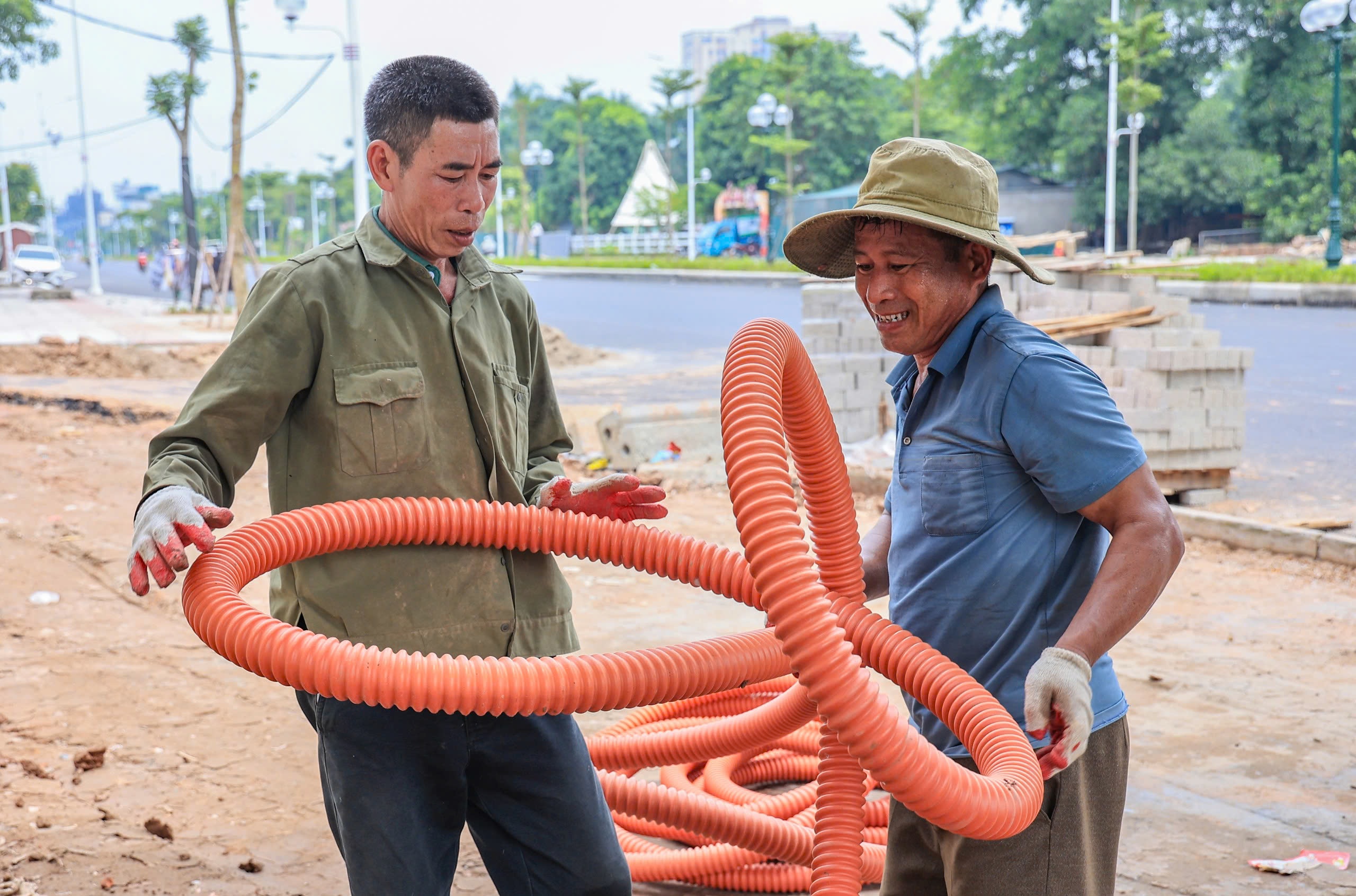 To&agrave;n cảnh tuyến đường 1.200 tỷ đồng ở H&agrave; Nội sắp th&ocirc;ng xe- Ảnh 14.