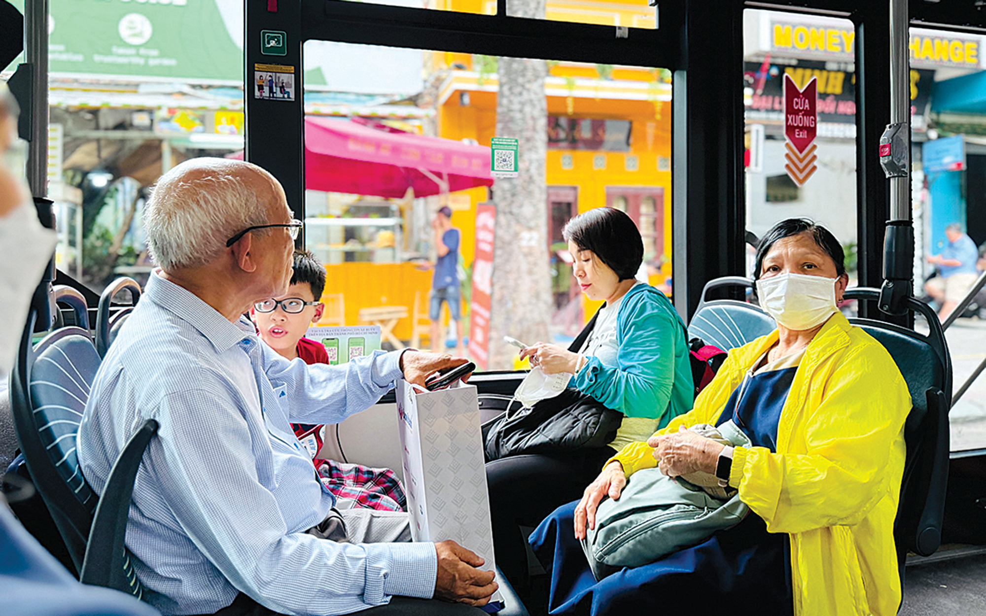 TP.HCM chốt lộ tr&igrave;nh đầu tư xe bu&yacute;t điện- Ảnh 1.