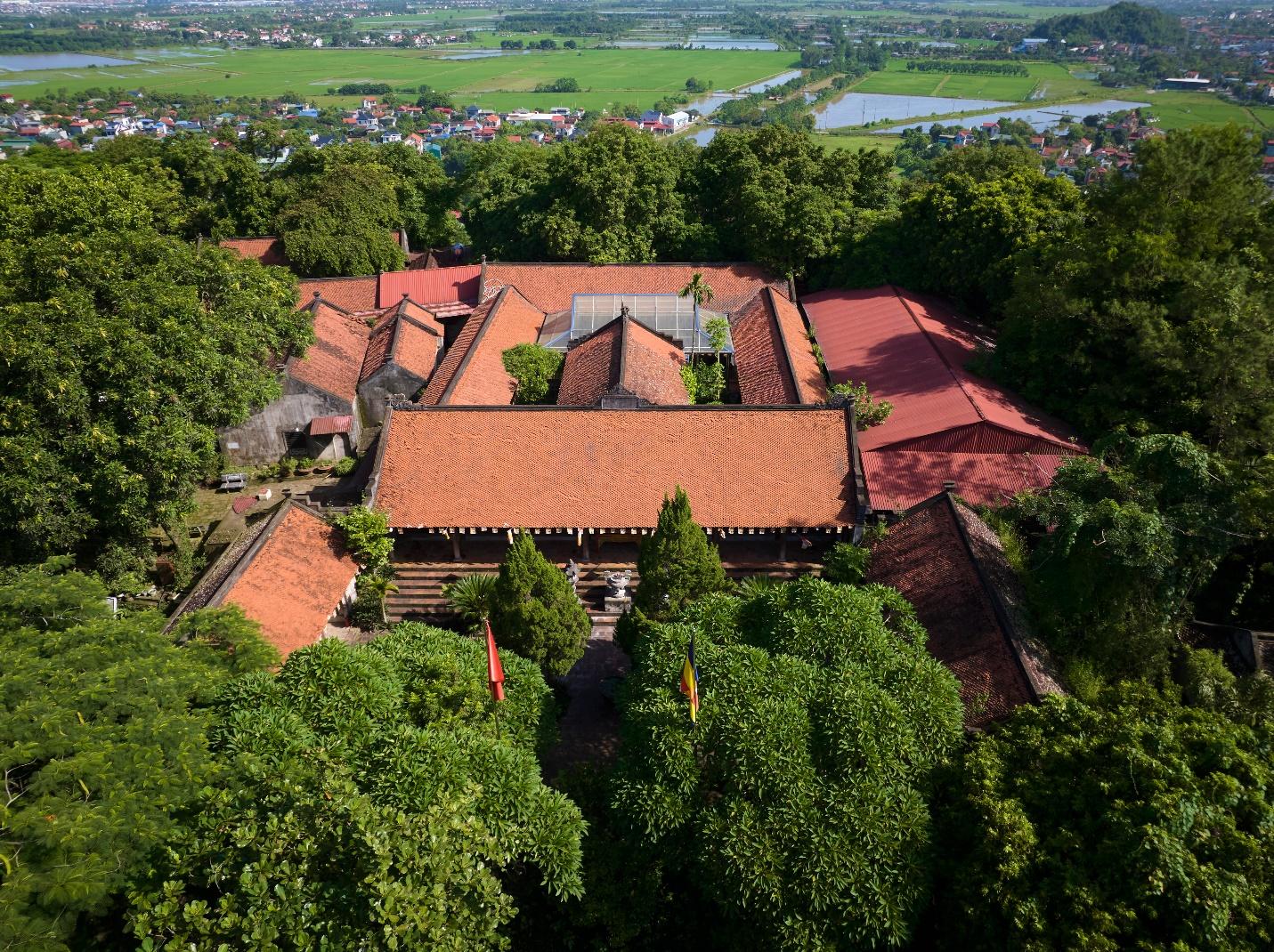 X:\1. T&Agrave;I LIỆU CHUNG\T&agrave;i liệu chung Sun World\H&Agrave; NAM\Ch&ugrave;a Long Đọi Sơn\DJI_0164.jpg