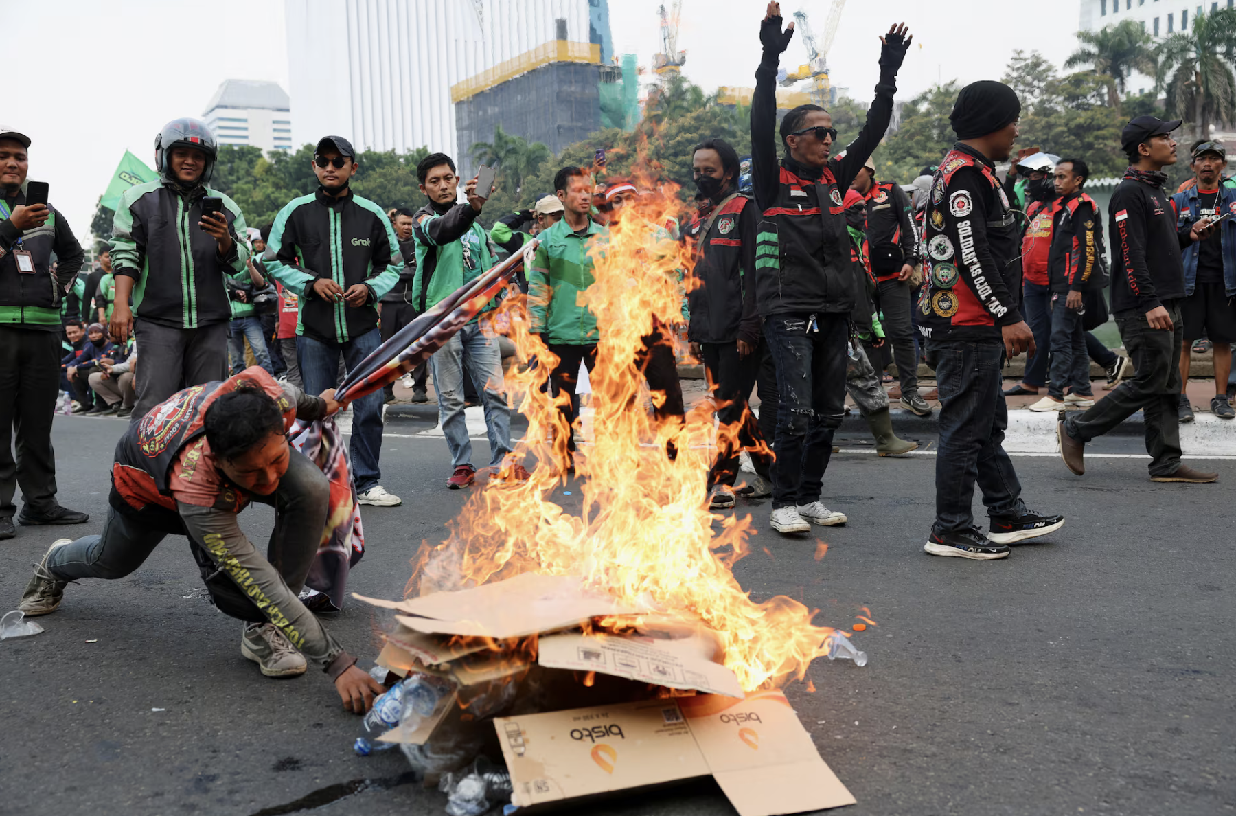 Hơn 1.000 t&agrave;i xế c&ocirc;ng nghệ Indonesia đ&igrave;nh c&ocirc;ng v&igrave; lương thấp- Ảnh 1.