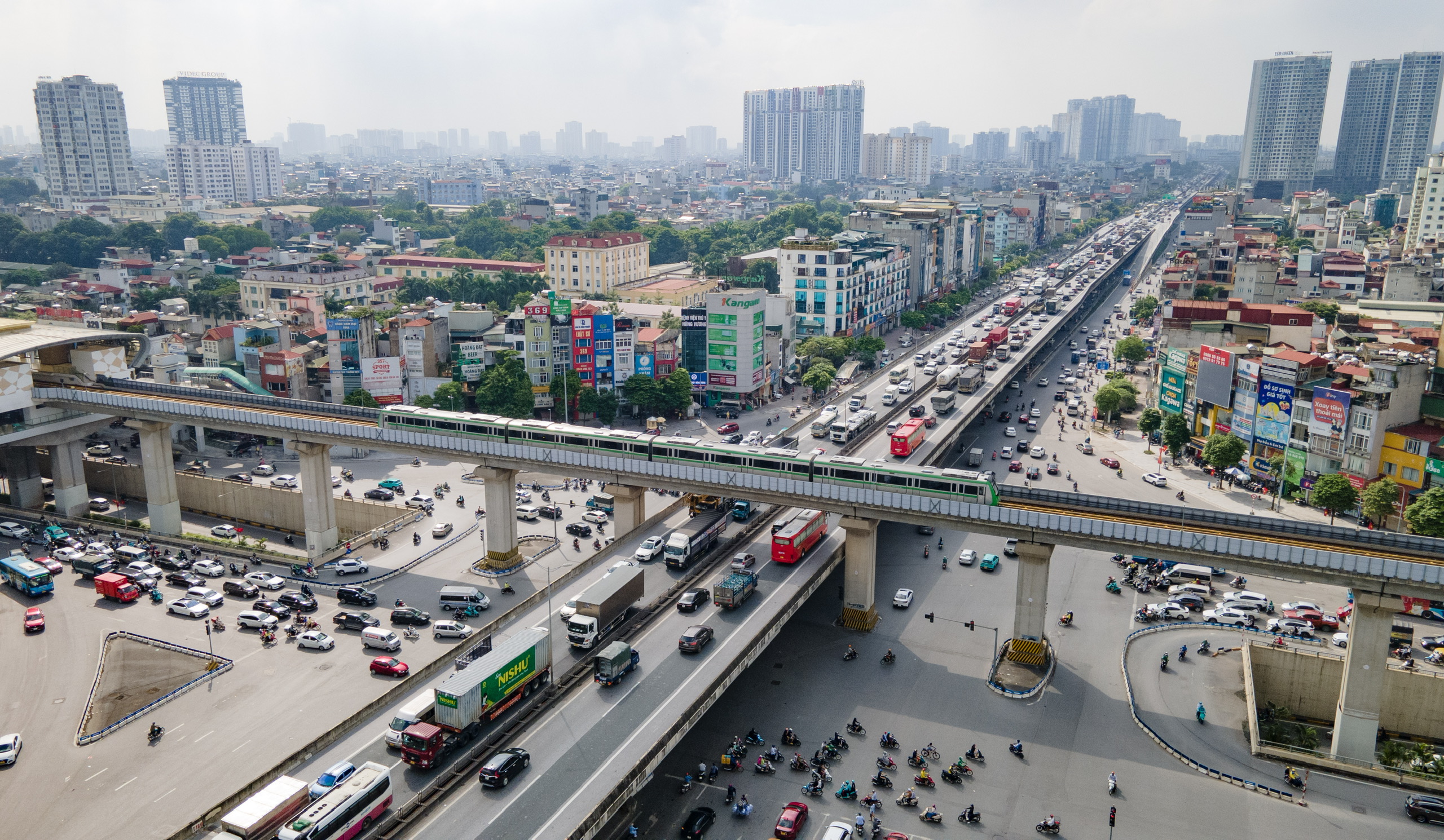 Đường phố ken đặc người, xe ng&agrave;y đầu nghỉ lễ 2/9- Ảnh 11.