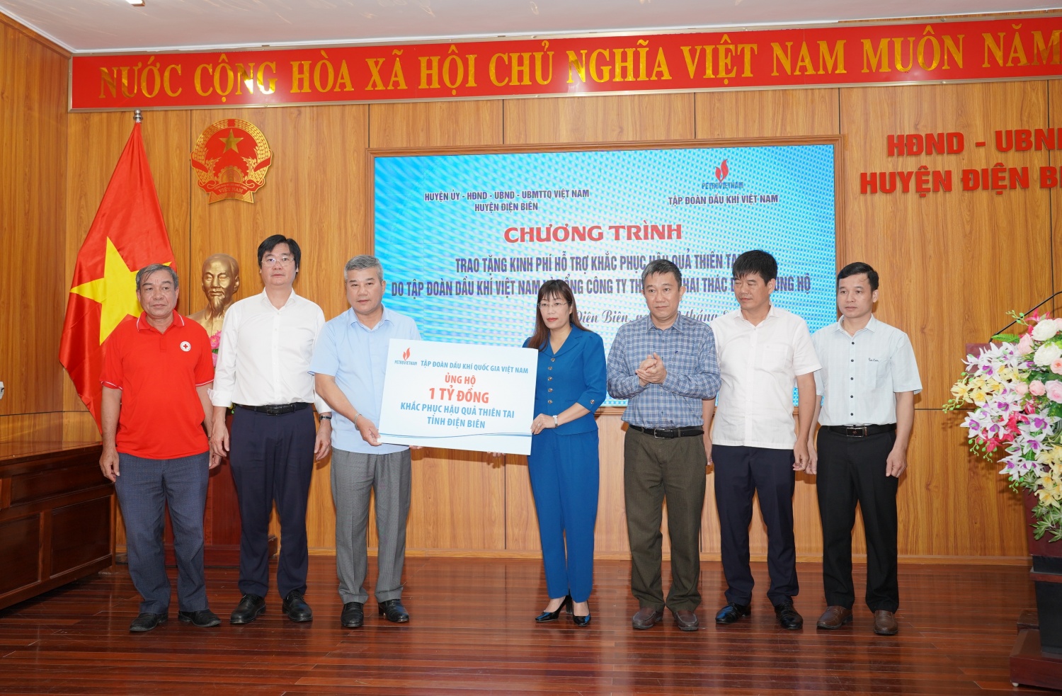 Petrovietnam hỗ trợ người d&acirc;n Sơn La v&agrave; Điện Bi&ecirc;n khắc phục hậu quả mưa lũ- Ảnh 3.