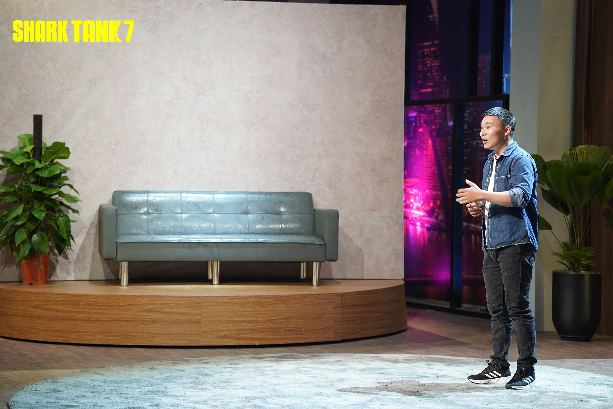 Startup phục chế đồ da nhận ngay v&eacute; V&agrave;ng 500 triệu đồng từ Shark Minh Beta- Ảnh 2.