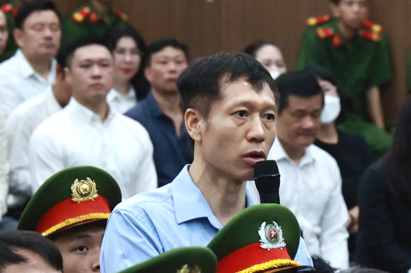 Trịnh Văn Quyết v&agrave; đồng phạm phải bồi thường bao nhi&ecirc;u tiền cho nh&agrave; đầu tư?- Ảnh 2.