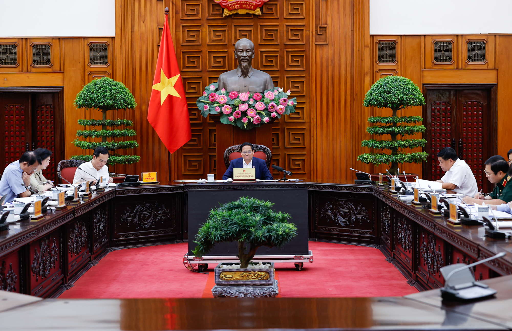 Tổng kết, đề xuất định hướng kiện to&agrave;n cơ cấu Ch&iacute;nh phủ kho&aacute; mới- Ảnh 2.