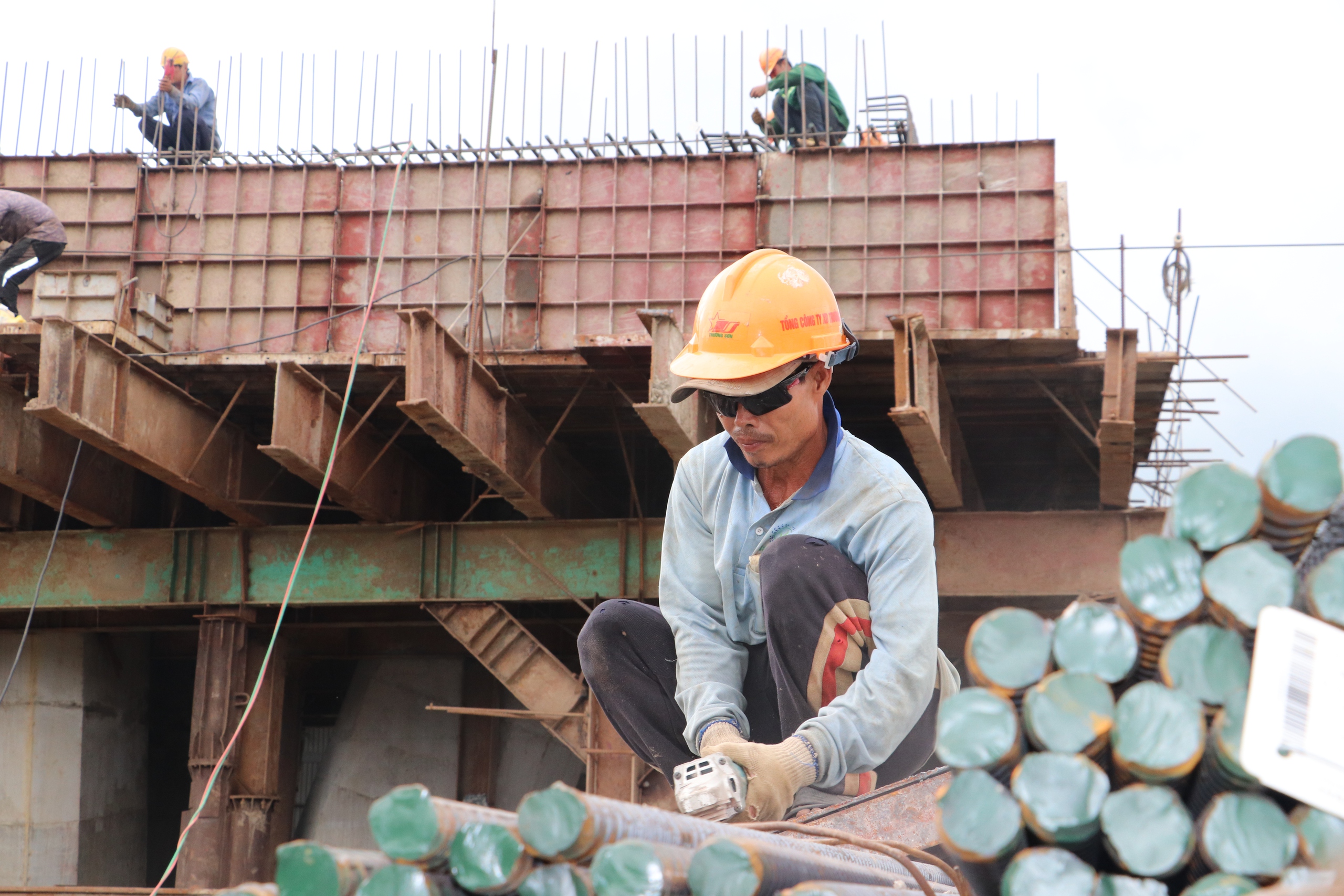 Những c&acirc;y cầu vượt s&ocirc;ng, băng đồng tr&ecirc;n cao tốc Cần Thơ - C&agrave; Mau- Ảnh 7.