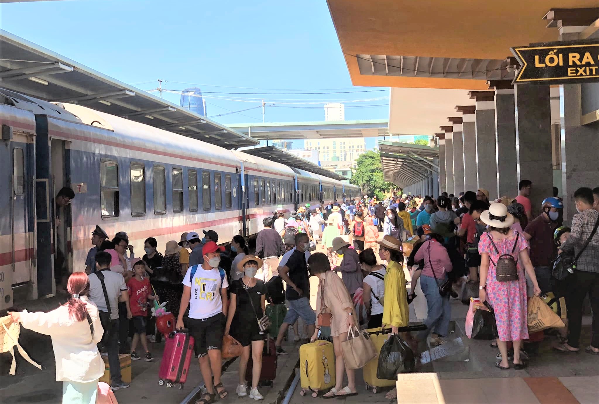 Đường sắt tăng nhiều t&agrave;u kh&aacute;ch dịp nghỉ lễ Quốc kh&aacute;nh 2/9- Ảnh 1.