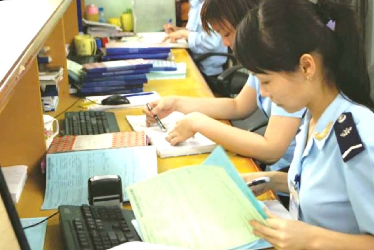 Hệ thống xử l&yacute; dữ liệu điện tử hải quan gặp sự cố: Xuất nhập khẩu lưu &yacute; g&igrave;?- Ảnh 1.