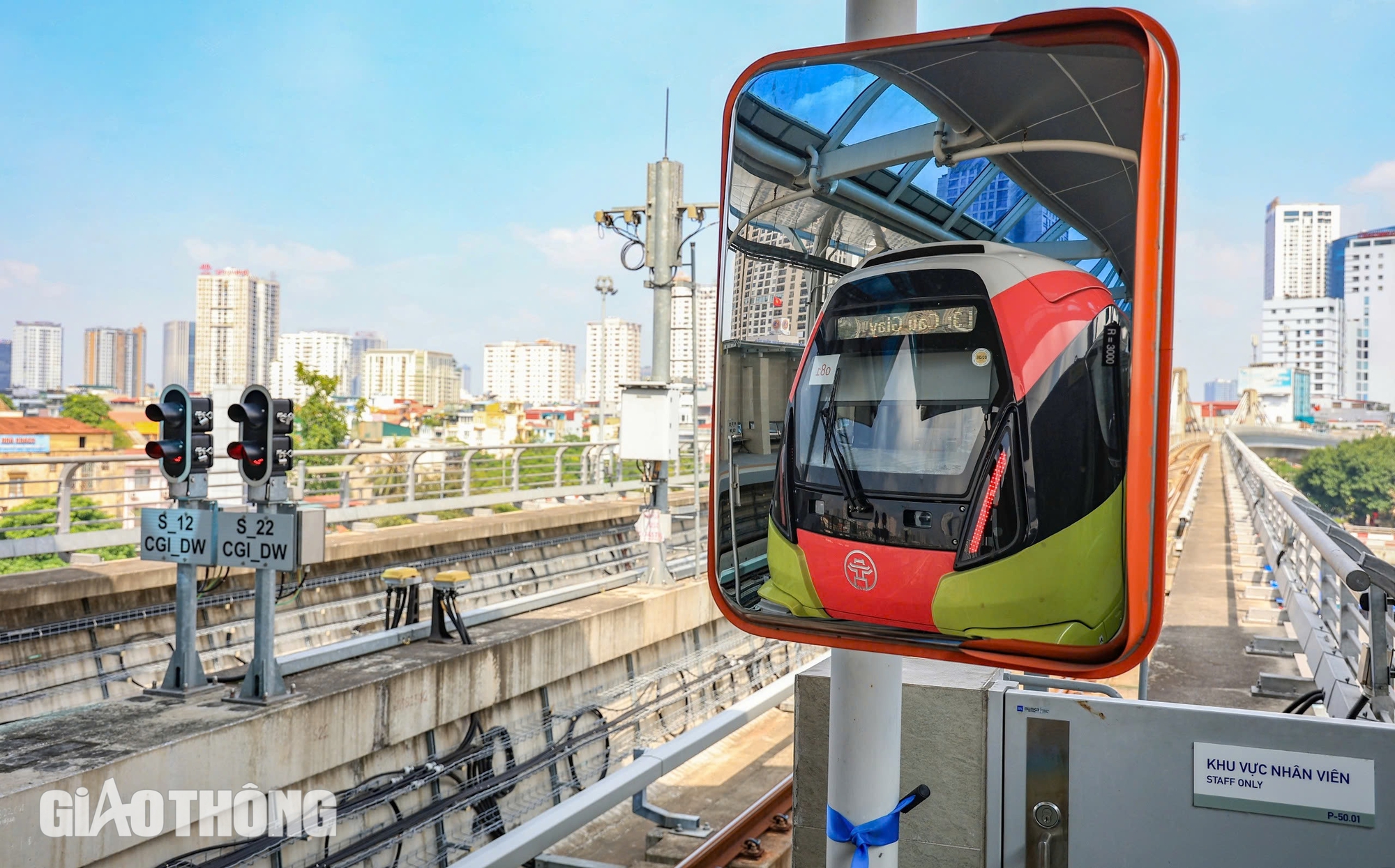 Cận cảnh metro Nhổn - ga H&agrave; Nội trước ng&agrave;y vận h&agrave;nh thương mại- Ảnh 17.