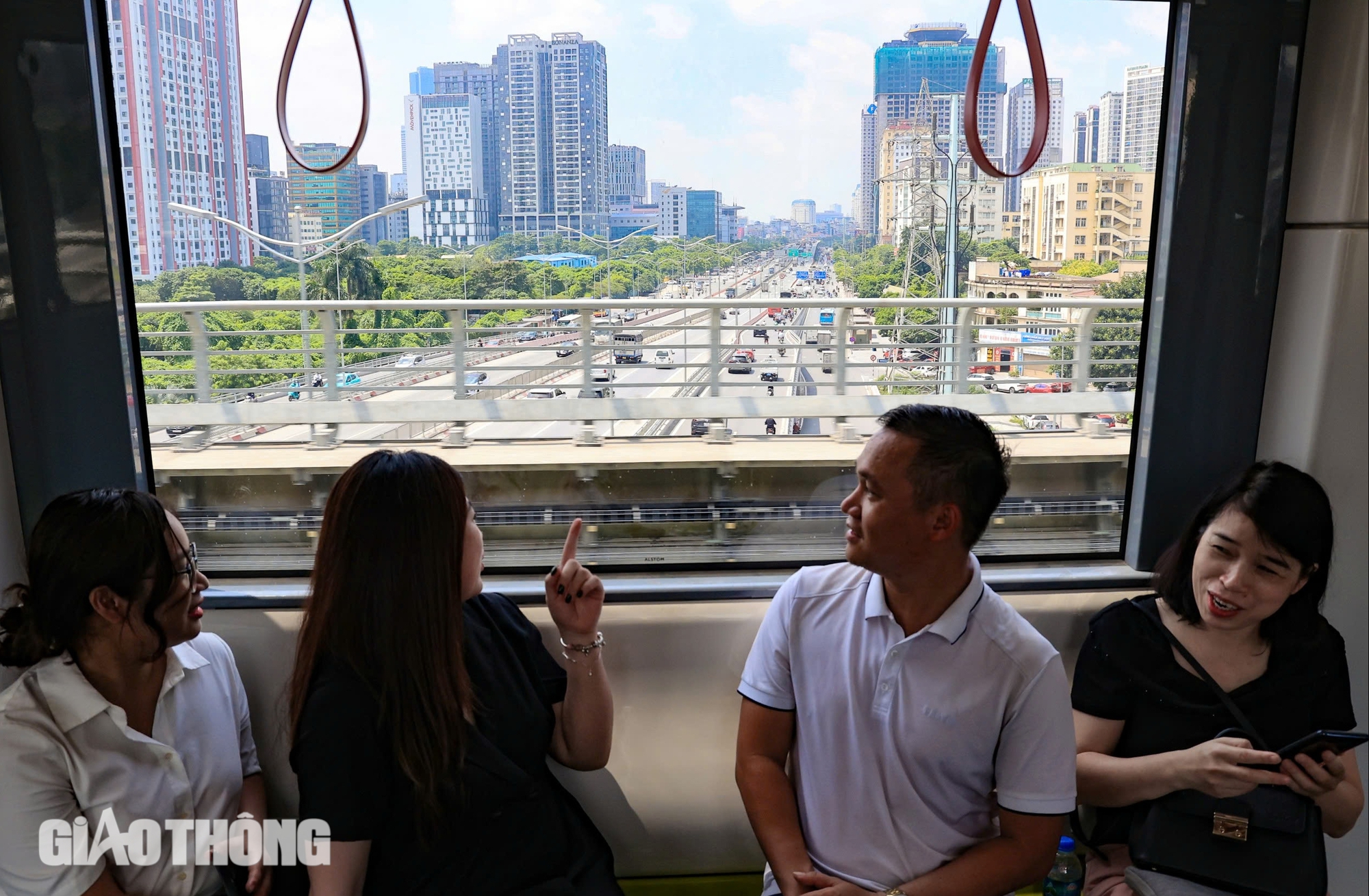 Cận cảnh metro Nhổn - ga H&agrave; Nội trước ng&agrave;y vận h&agrave;nh thương mại- Ảnh 22.