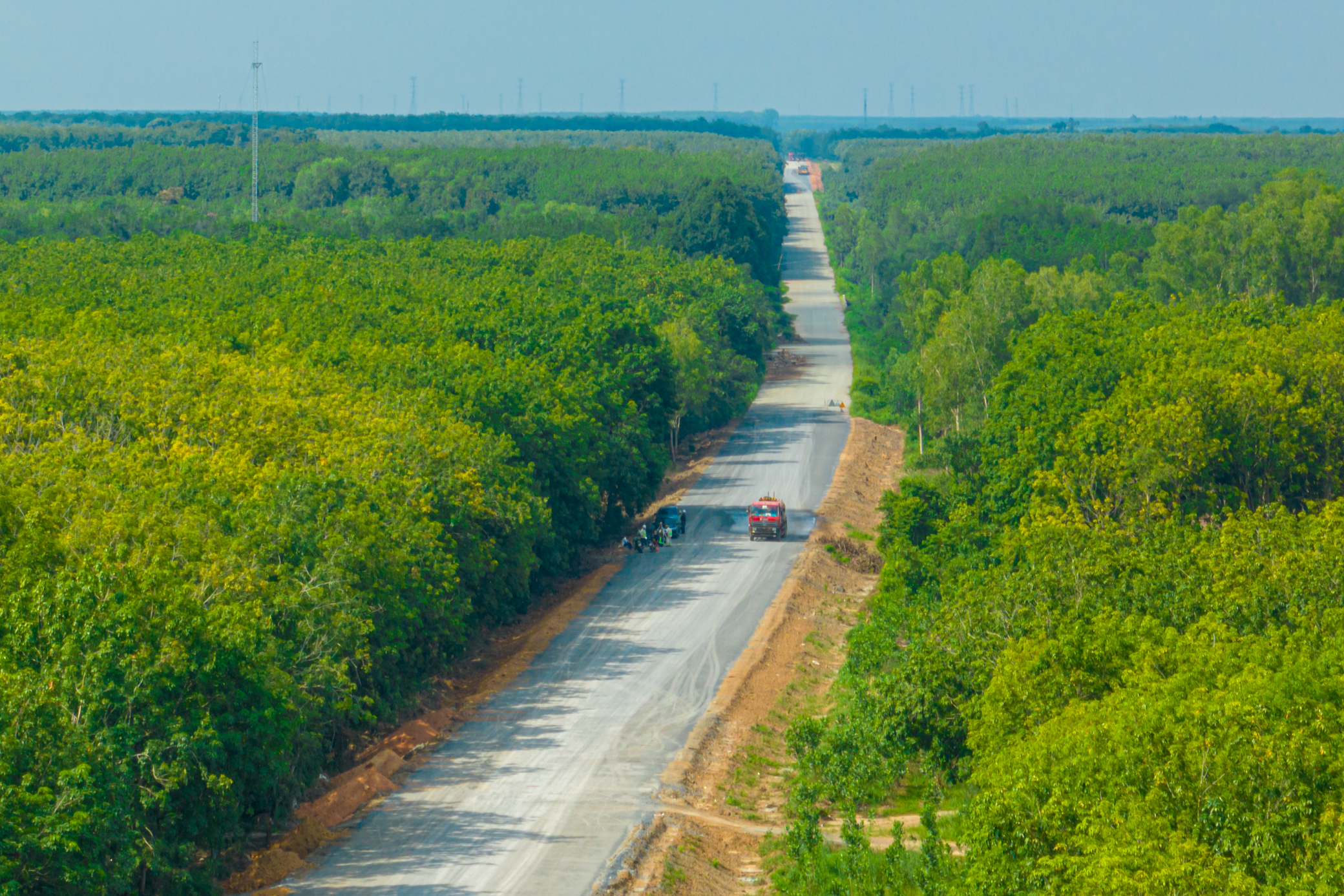 To&agrave;n cảnh đường Hồ Ch&iacute; Minh đoạn qua tỉnh B&igrave;nh Dương sau 10 th&aacute;ng t&aacute;i khởi động- Ảnh 5.