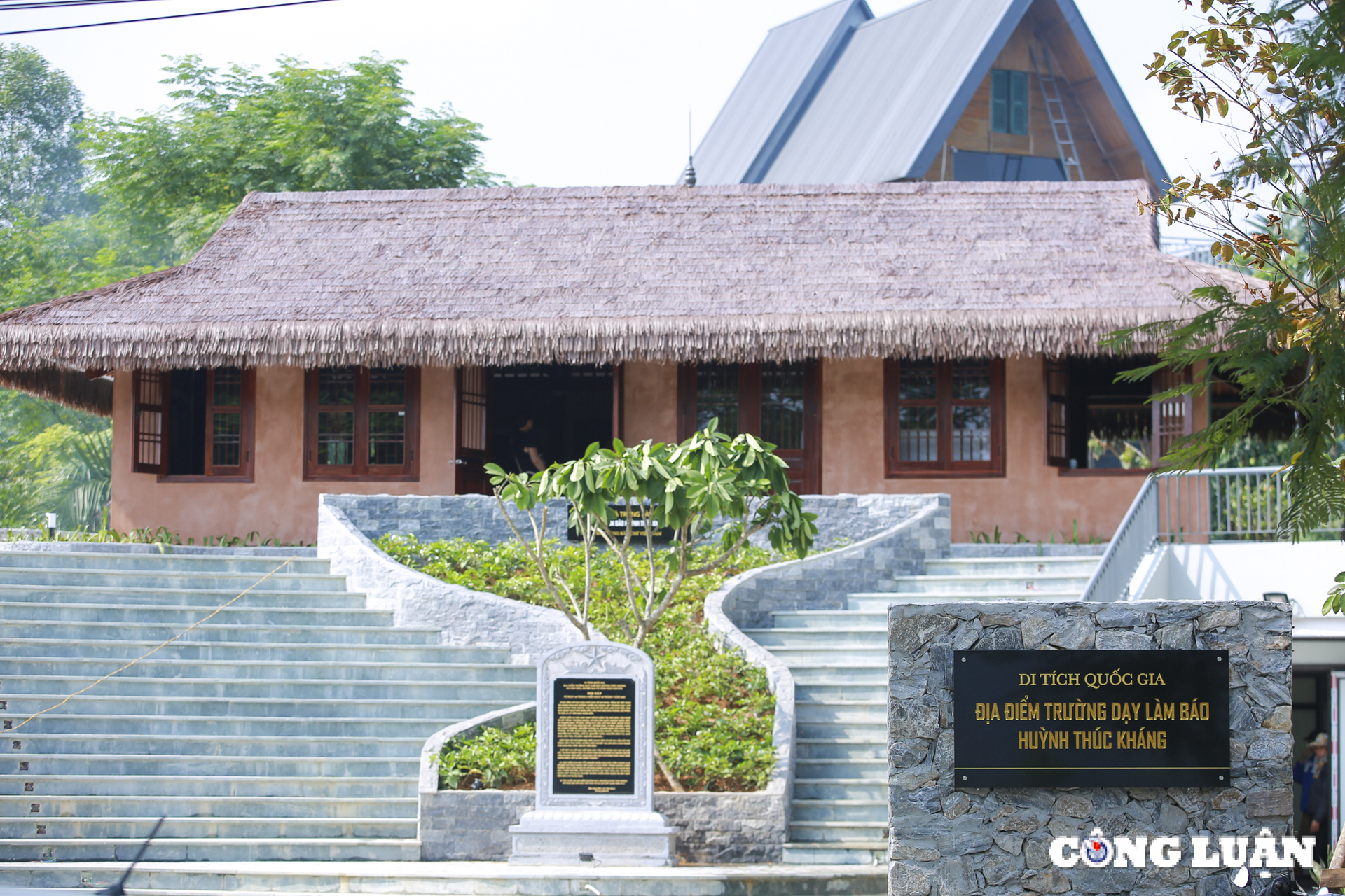 C&ocirc;ng tr&igrave;nh đ&atilde; được khởi c&ocirc;ng tu bổ, t&ocirc;n tạo bắt đầu từ 18/1 đến nay, c&ocirc;ng tr&igrave;nh n&agrave;y cơ bản ho&agrave;n th&agrave;nh v&agrave; chờ đ&oacute;n ng&agrave;y kh&aacute;nh th&agrave;nh v&agrave;o 9/8. (Ảnh: C&ocirc;ng Luận)