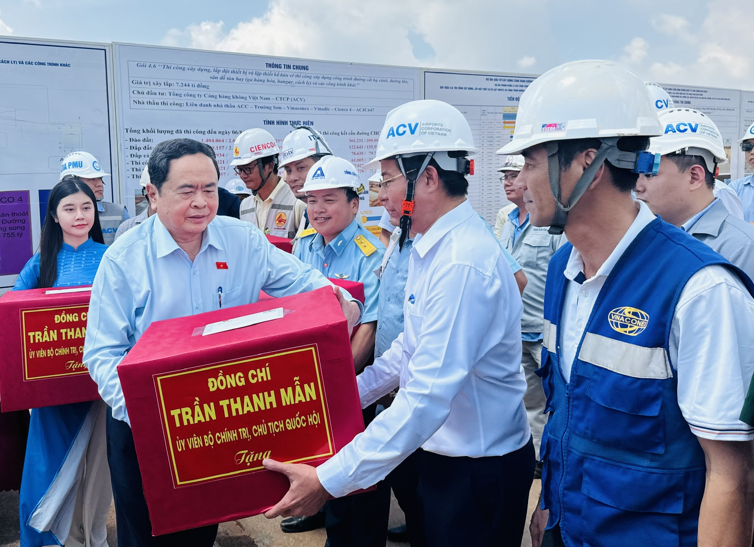 Chủ tịch Quốc hội: Đảm bảo vận hành sân bay Long Thành đúng kế hoạch- Ảnh 5. Chủ tịch Quốc hội: Đảm bảo vận hành sân bay Long Thành đúng kế hoạch- Ảnh 5.