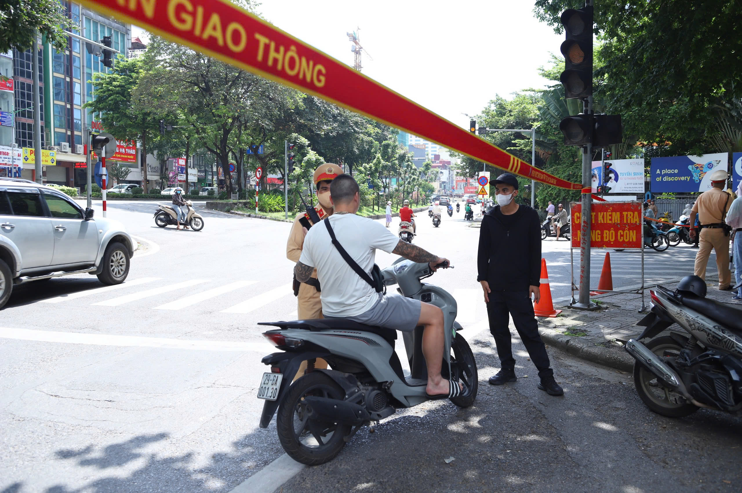 T&agrave;i xế vi phạm nồng độ cồn bỏ phương tiện v&igrave; cho rằng tiền phạt cao hơn gi&aacute; trị xe- Ảnh 3.