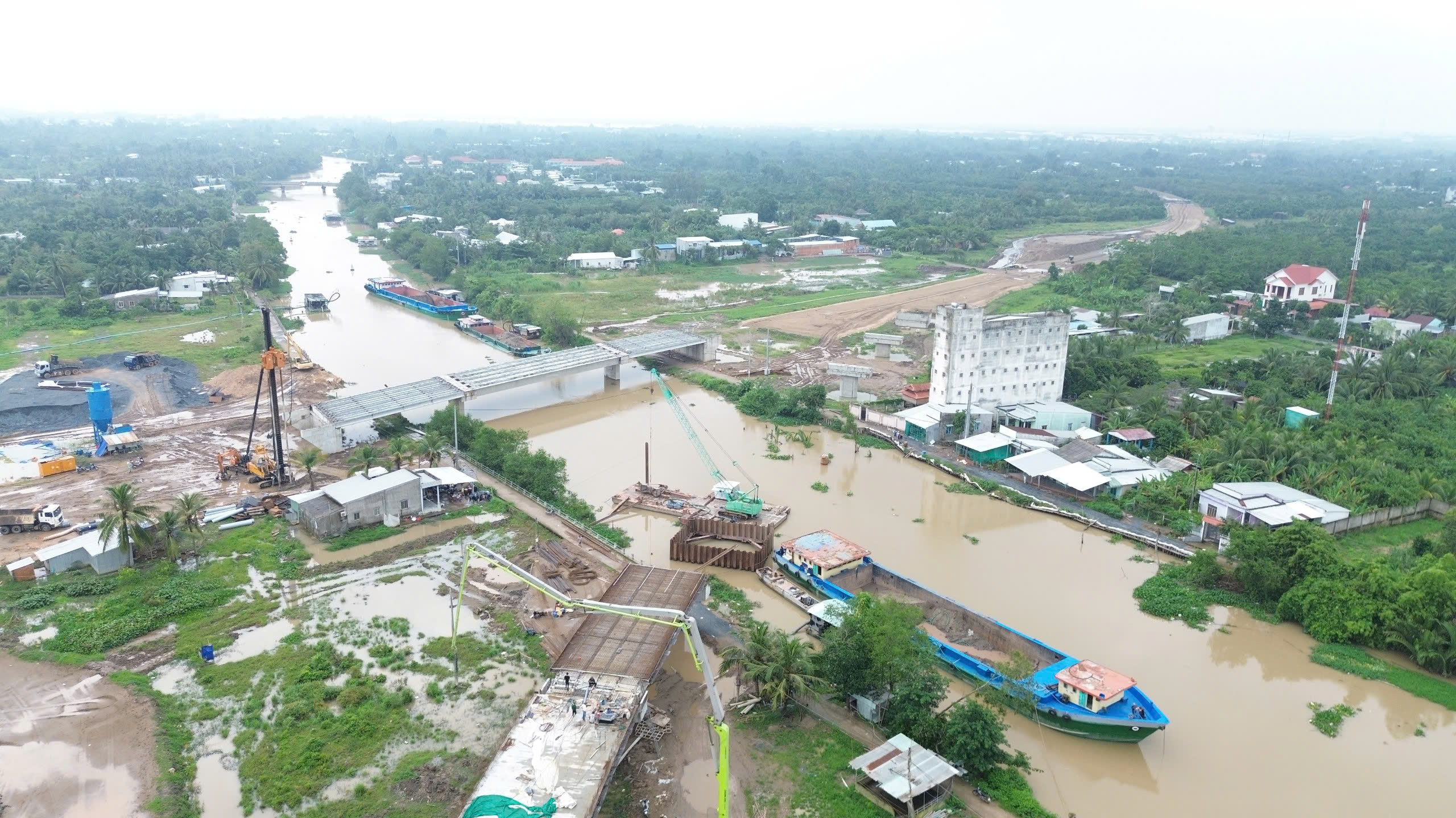 Những c&acirc;y cầu vượt s&ocirc;ng, băng đồng tr&ecirc;n cao tốc Cần Thơ - C&agrave; Mau- Ảnh 4.