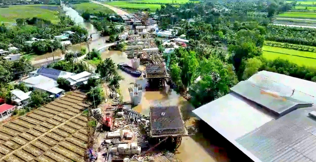 Những c&acirc;y cầu vượt s&ocirc;ng, băng đồng tr&ecirc;n cao tốc Cần Thơ - C&agrave; Mau- Ảnh 5.