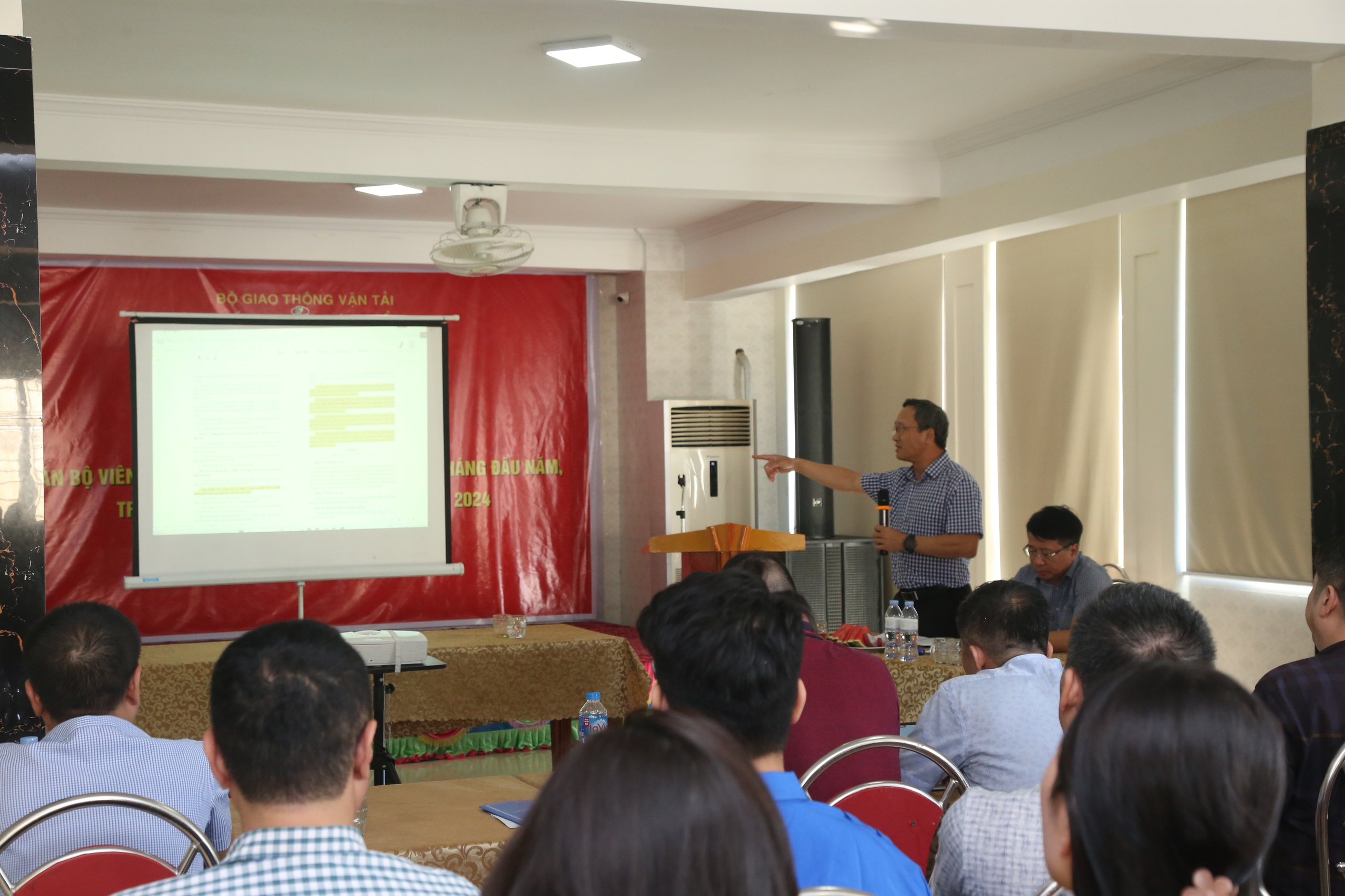 Viện Chiến lược v&agrave; Ph&aacute;t triển GTVT: Chủ động tham mưu c&aacute;c ch&iacute;nh s&aacute;ch cho Bộ- Ảnh 4.