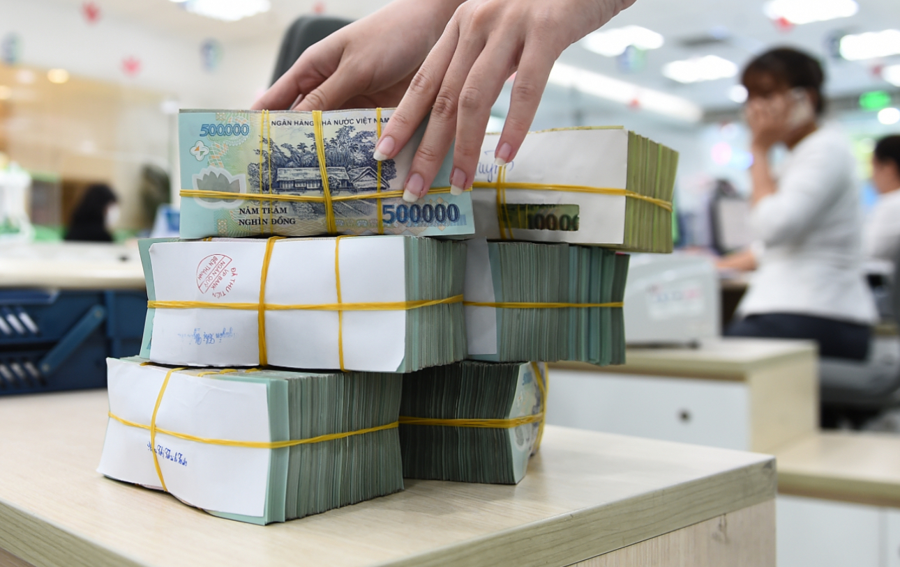 L&atilde;i suất huy động tăng, lợi v&agrave; hại?- Ảnh 1.