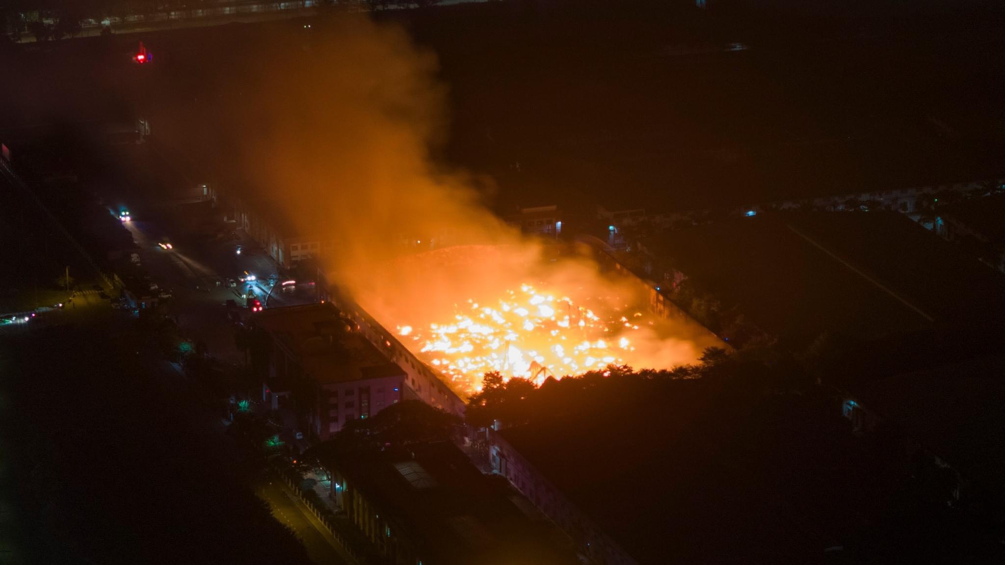 Điều tra vụ cháy gần 14.000m2 tại Công ty ShingMark Vina Đồng Nai- Ảnh 11. Điều tra vụ cháy gần 14.000m2 tại Công ty ShingMark Vina Đồng Nai- Ảnh 11.