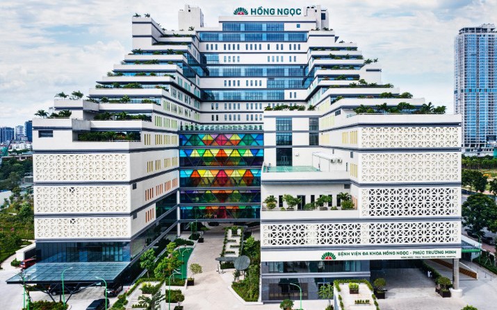 Bệnh nh&acirc;n tố Bệnh viện Hồng Ngọc kh&ocirc;ng ph&aacute;t hiện ung thư l&agrave;m họ mất cơ hội điều trị sớm