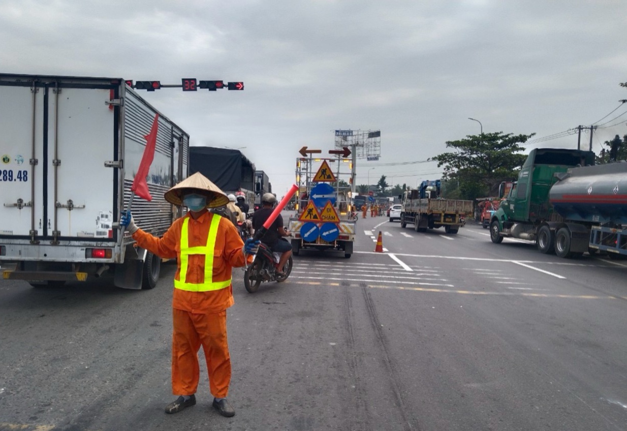 Hai nút giao "nghẹt thở" trên quốc lộ 51 cần giải cứu- Ảnh 5. Hai nút giao "nghẹt thở" trên quốc lộ 51 cần giải cứu- Ảnh 5.