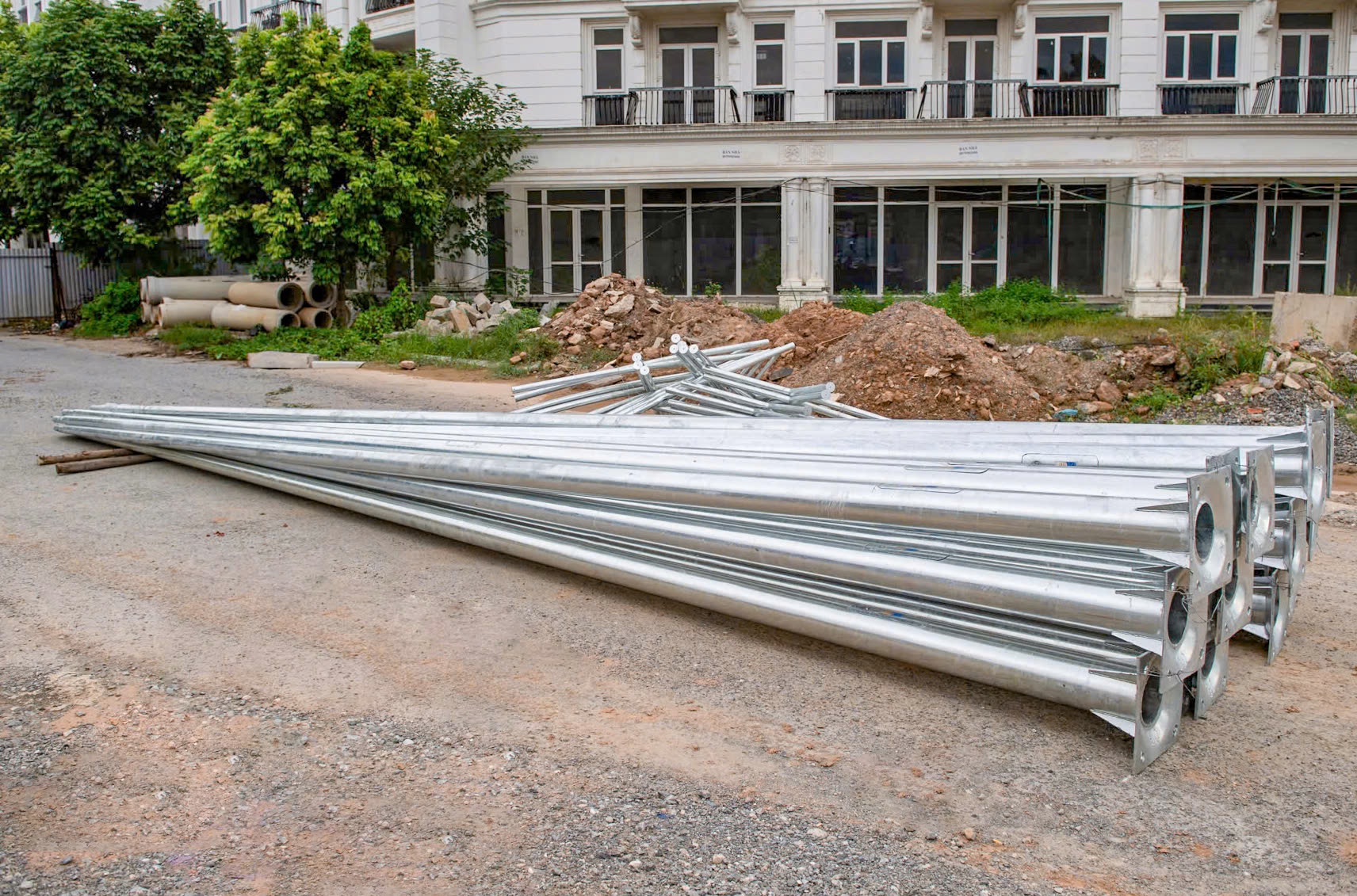 Gấp r&uacute;t thi c&ocirc;ng xuy&ecirc;n lễ, th&ocirc;ng xe đường L&ecirc; Quang Đạo dịp 10/10- Ảnh 11.