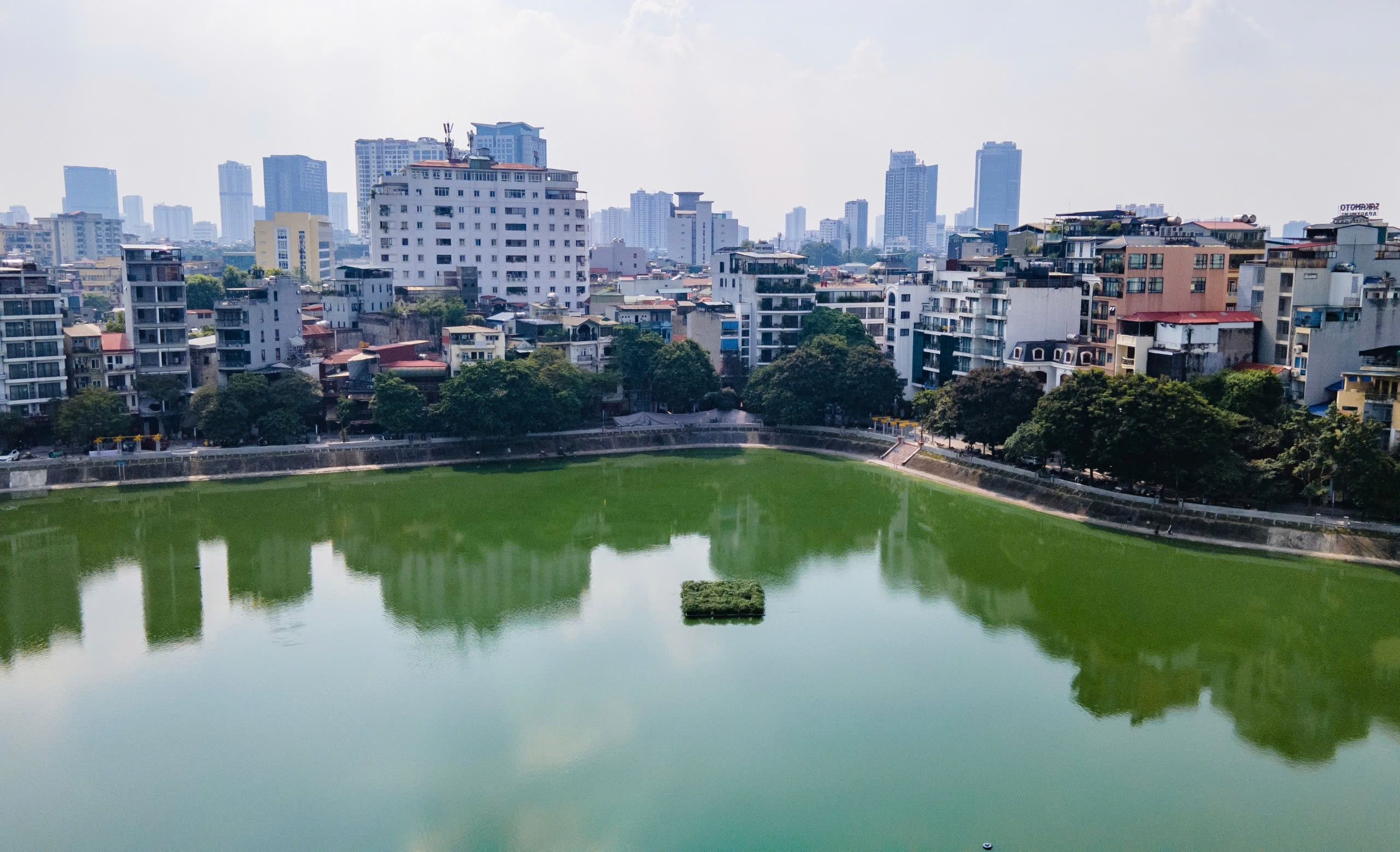 Thi c&ocirc;ng xuy&ecirc;n lễ, gấp r&uacute;t ho&agrave;n thiện tuyến phố đi bộ thứ 7 tại H&agrave; Nội- Ảnh 3.