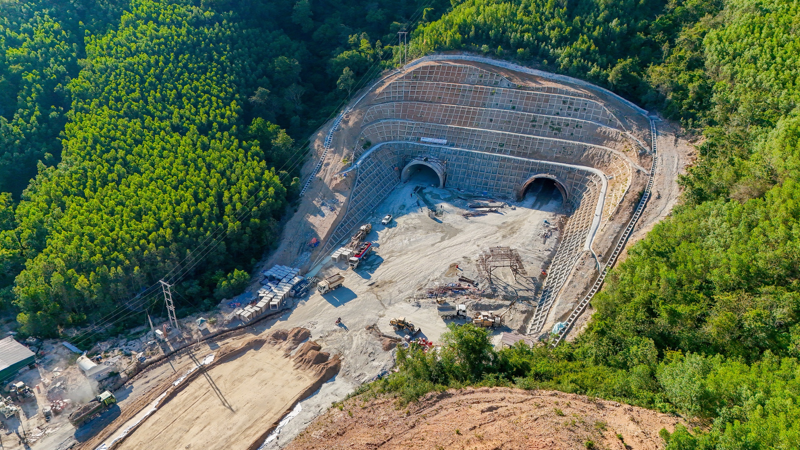 Xuy&ecirc;n lễ thi c&ocirc;ng hầm đường bộ d&agrave;i nhất cao tốc Bắc - Nam ph&iacute;a Đ&ocirc;ng- Ảnh 4.