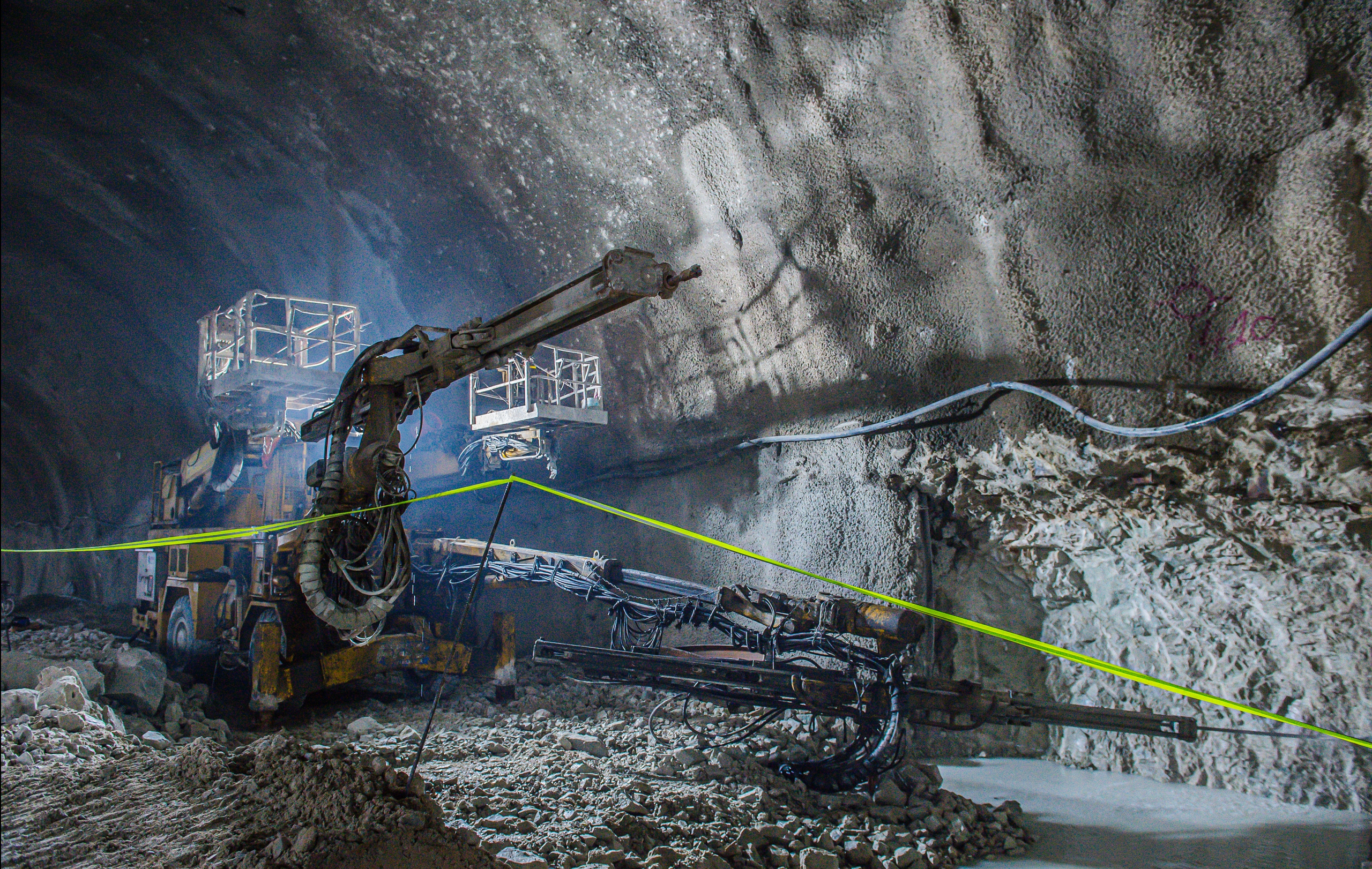 Xuy&ecirc;n lễ thi c&ocirc;ng hầm đường bộ d&agrave;i nhất cao tốc Bắc - Nam ph&iacute;a Đ&ocirc;ng- Ảnh 2.