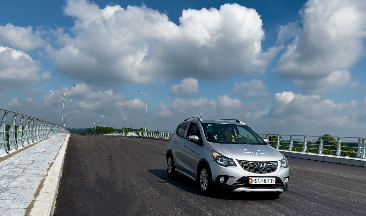 Thông xe cầu Bạch Đằng 2 nối đôi bờ sông Đồng Nai- Ảnh 2. Thông xe cầu Bạch Đằng 2 nối đôi bờ sông Đồng Nai- Ảnh 2.