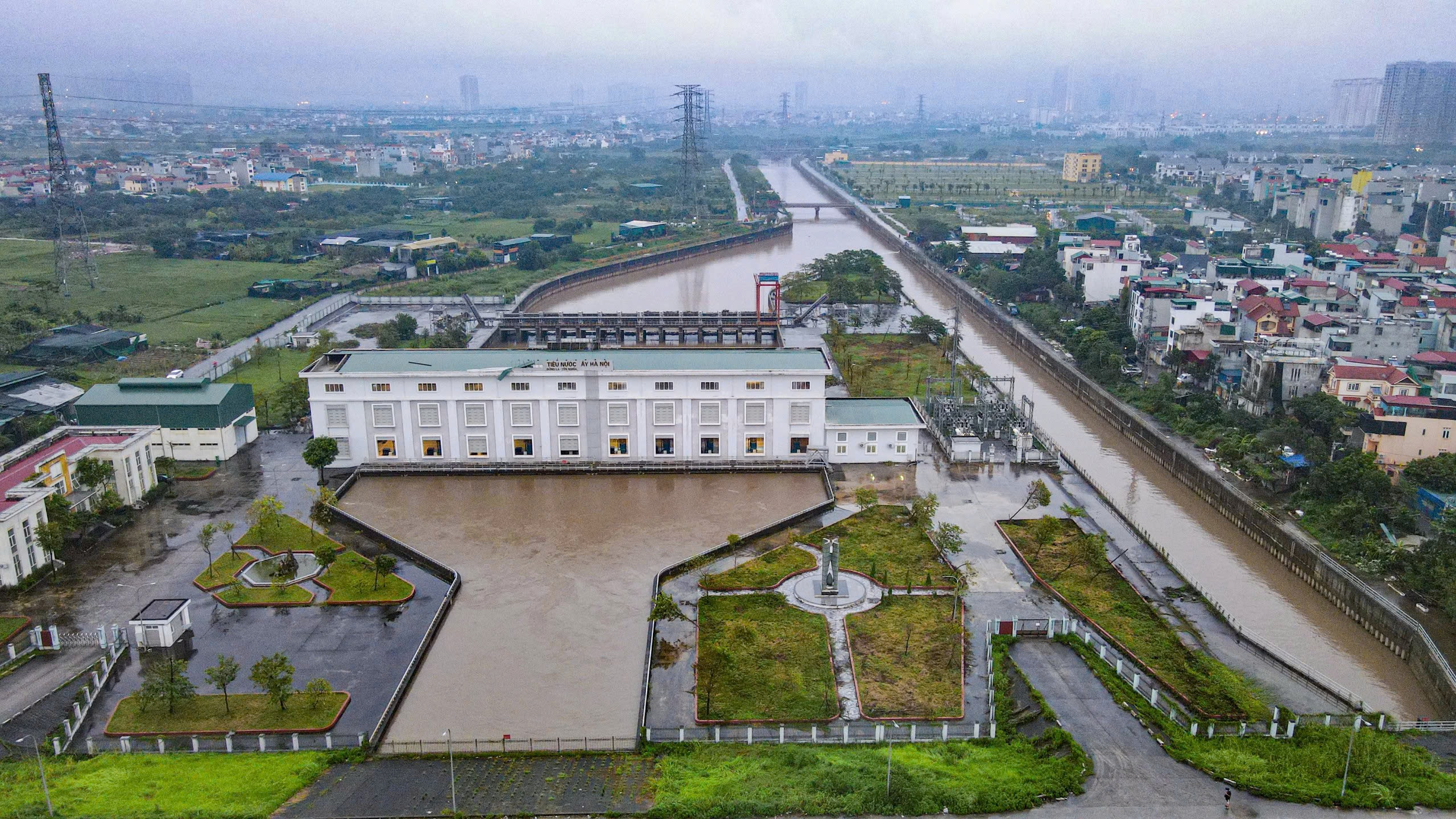 H&agrave; Nội mưa lụt, dự &aacute;n tho&aacute;t nước 7.000 tỷ vẫn đủng đỉnh- Ảnh 1.