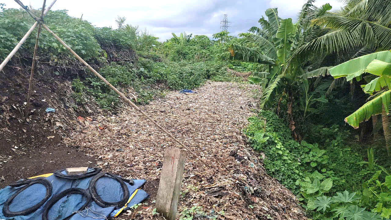 Đề xuất phương &aacute;n dời b&atilde;i r&aacute;c đang chắn cao tốc Cần Thơ - C&agrave; Mau- Ảnh 1.