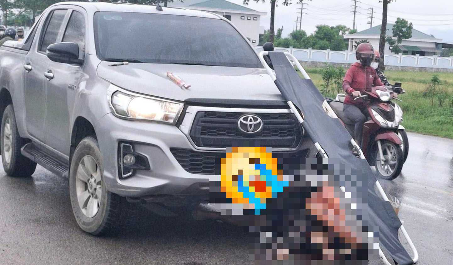 Xe m&aacute;y va chạm trực diện xe b&aacute;n tải, người đ&agrave;n &ocirc;ng tử vong- Ảnh 1.