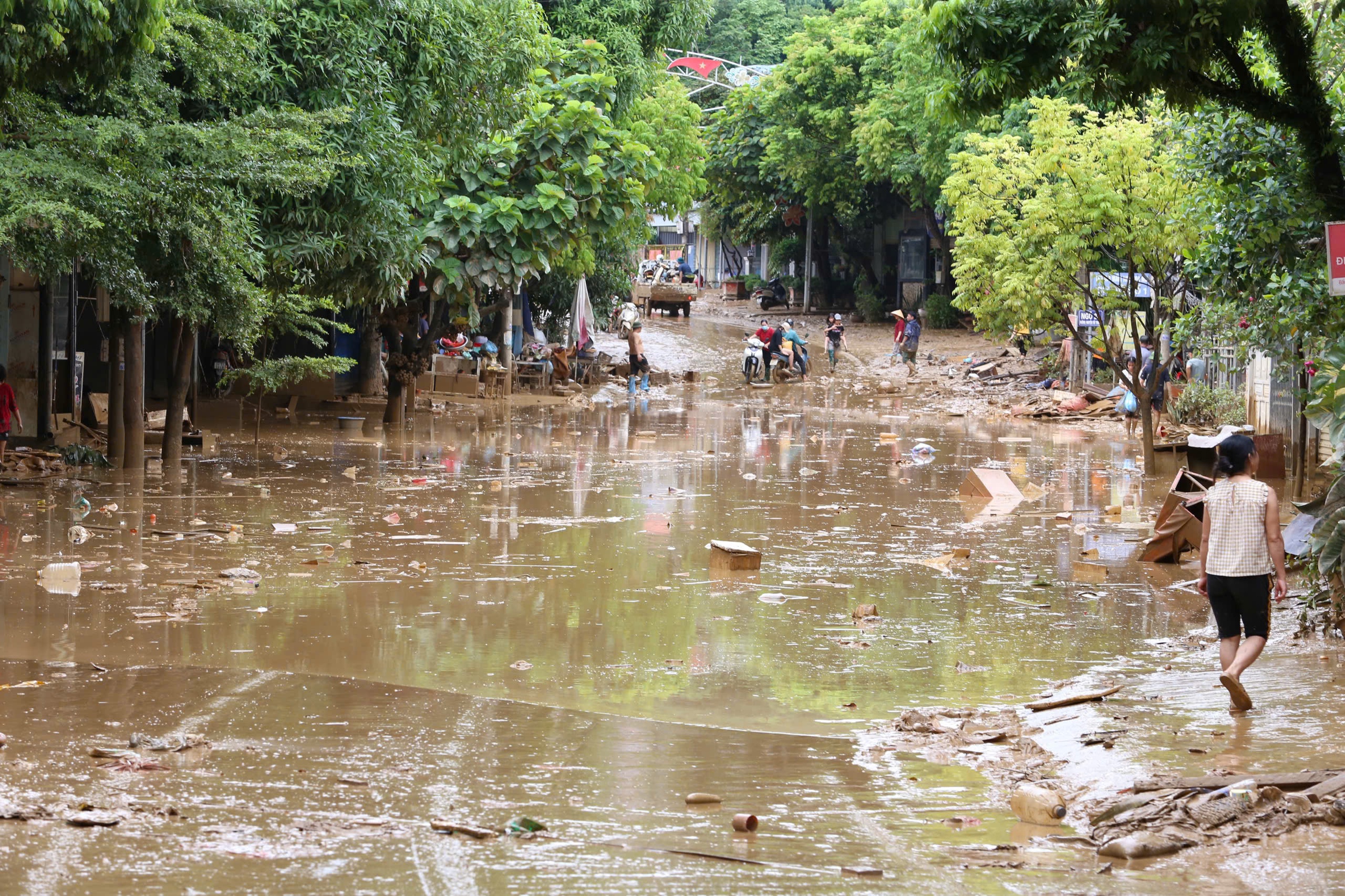 Thị trấn Phố R&agrave;ng ở L&agrave;o Cai ngổn ngang sau lũ- Ảnh 1.