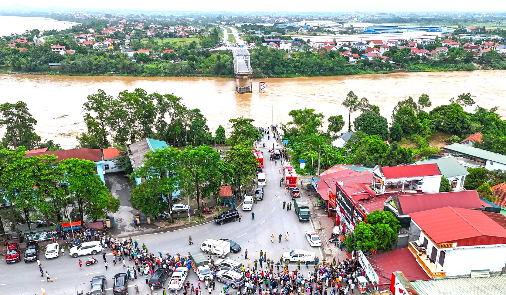 Chuy&ecirc;n gia n&oacute;i g&igrave; về sập cầu Phong Ch&acirc;u?- Ảnh 2.