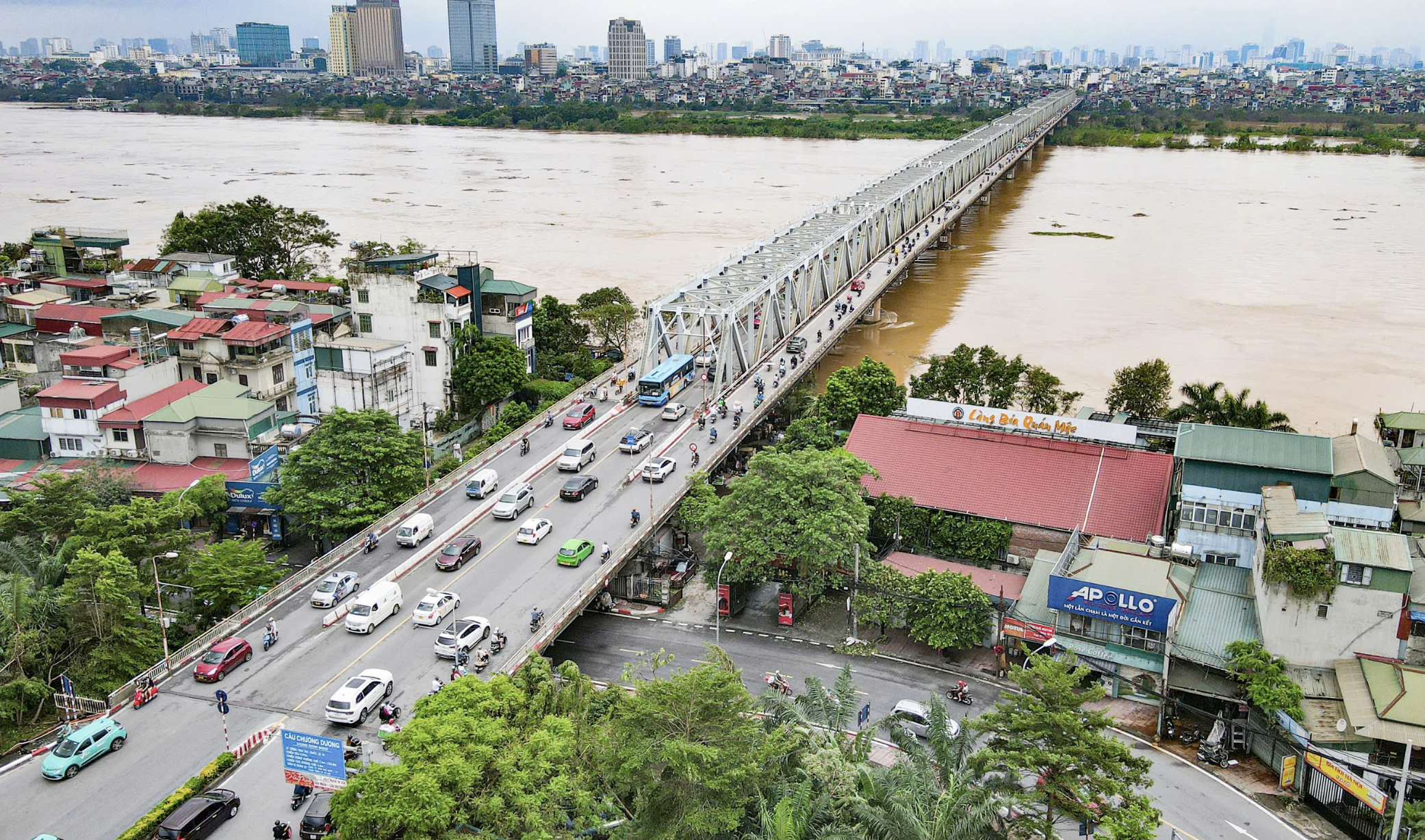 Bắc Bộ mưa giảm dần, nước lũ đang xuống, đ&oacute;ng tất cả cửa xả đ&aacute;y Thủy điện H&ograve;a B&igrave;nh- Ảnh 1.