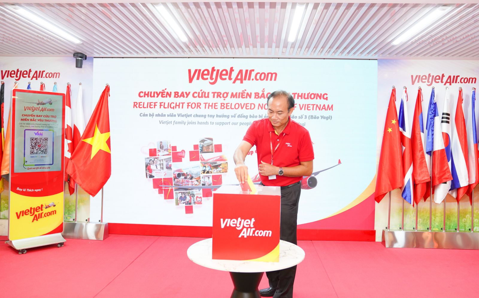 Vietjet chung tay ủng hộ người d&acirc;n v&ugrave;ng lũ- Ảnh 3.
